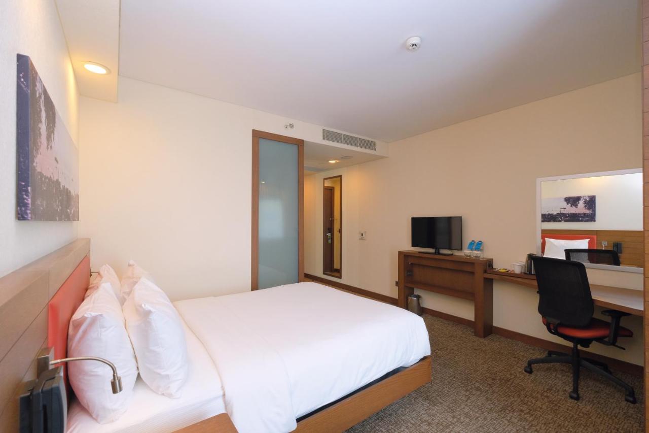 Family Room Connecting Room