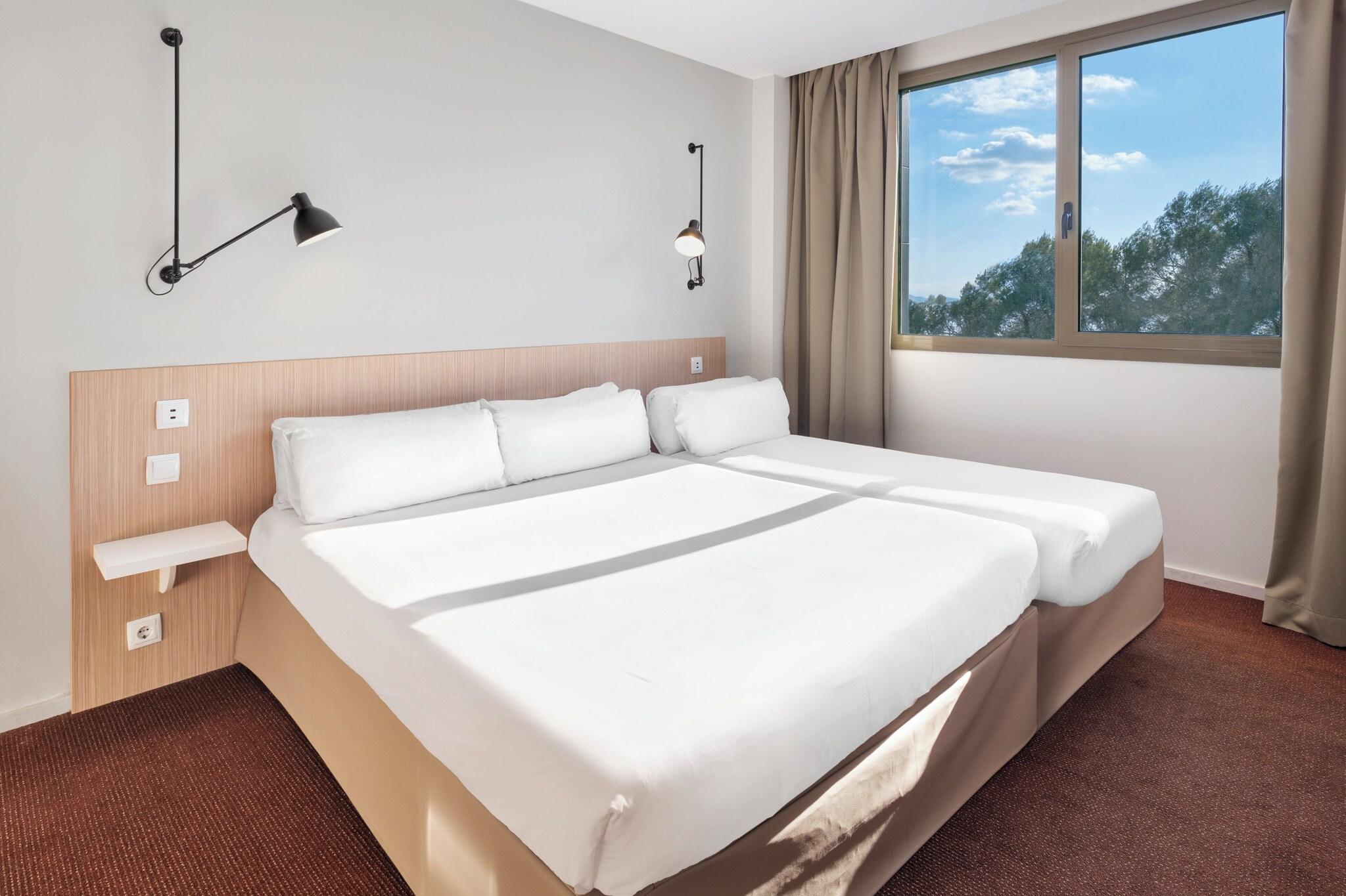 Double Queen Size Bed