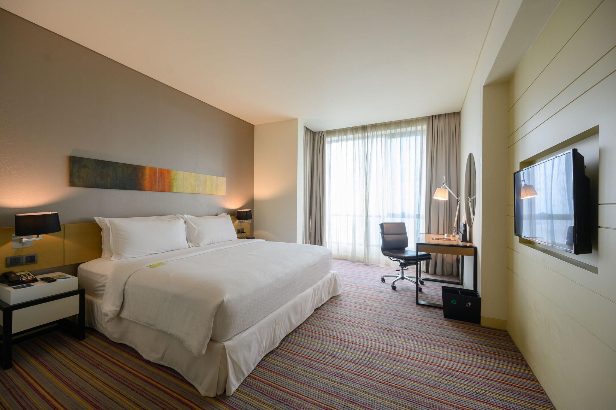 Double Guest Room King Bed