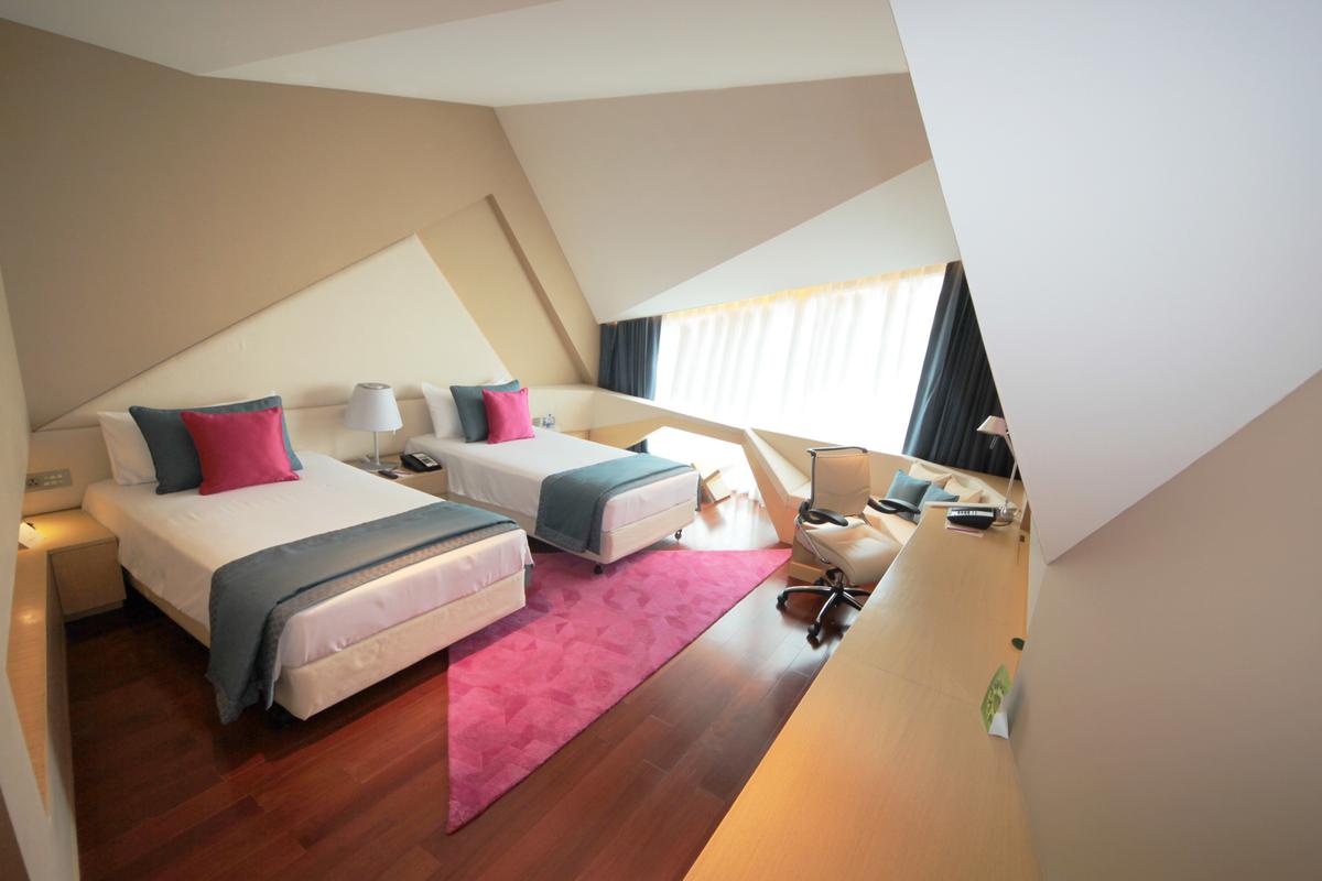 Twin Deluxe City View