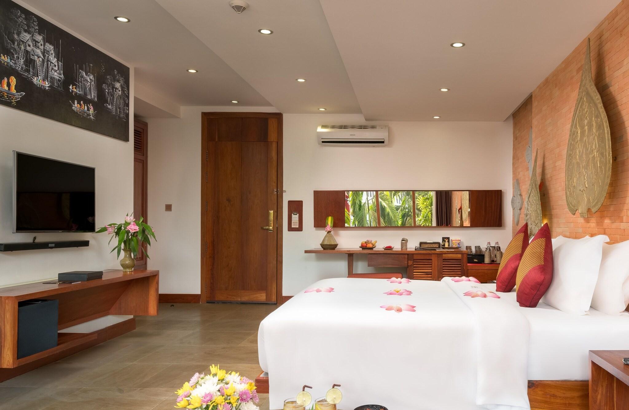 Suite Luxury City View