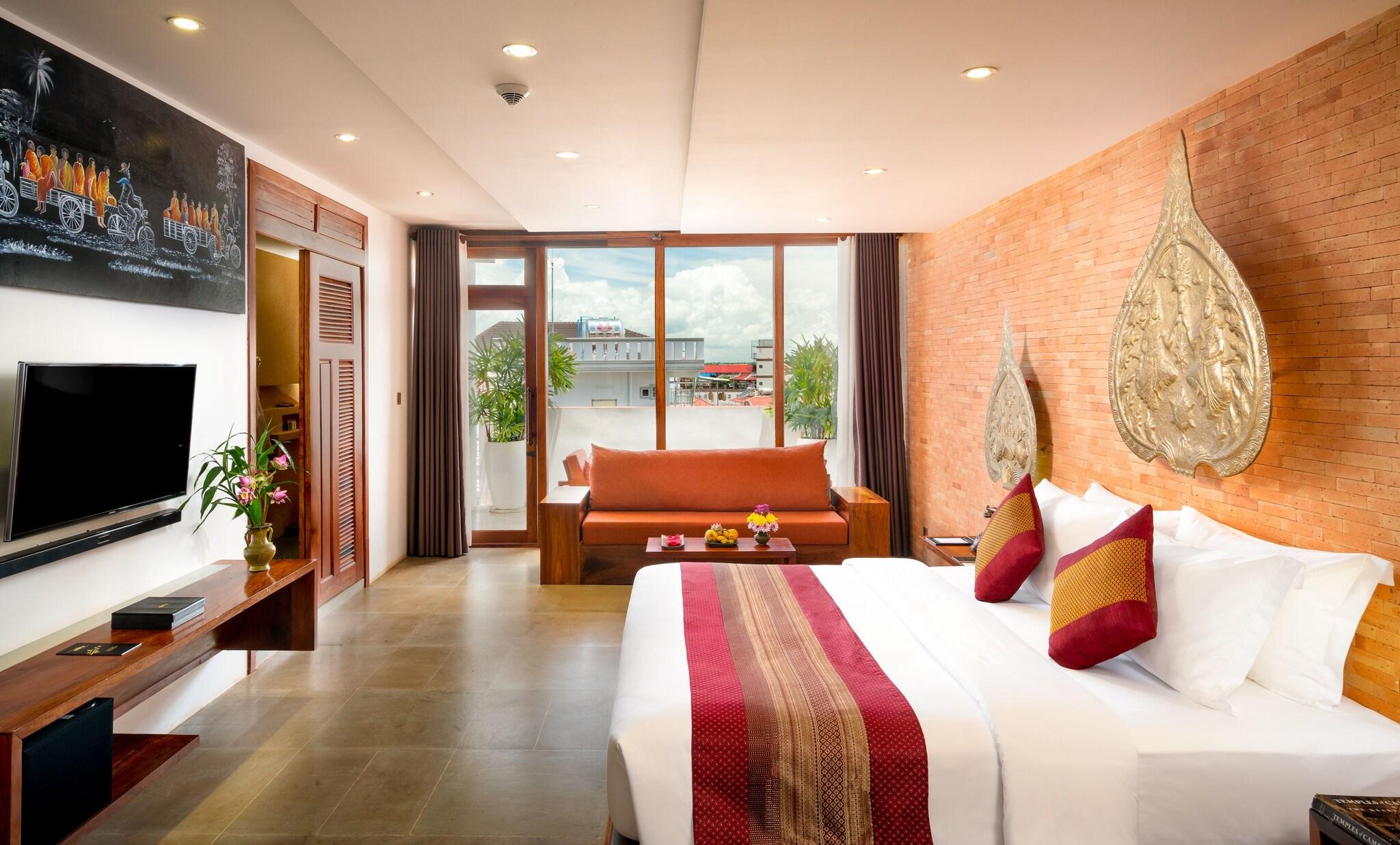 Suite Luxury City View