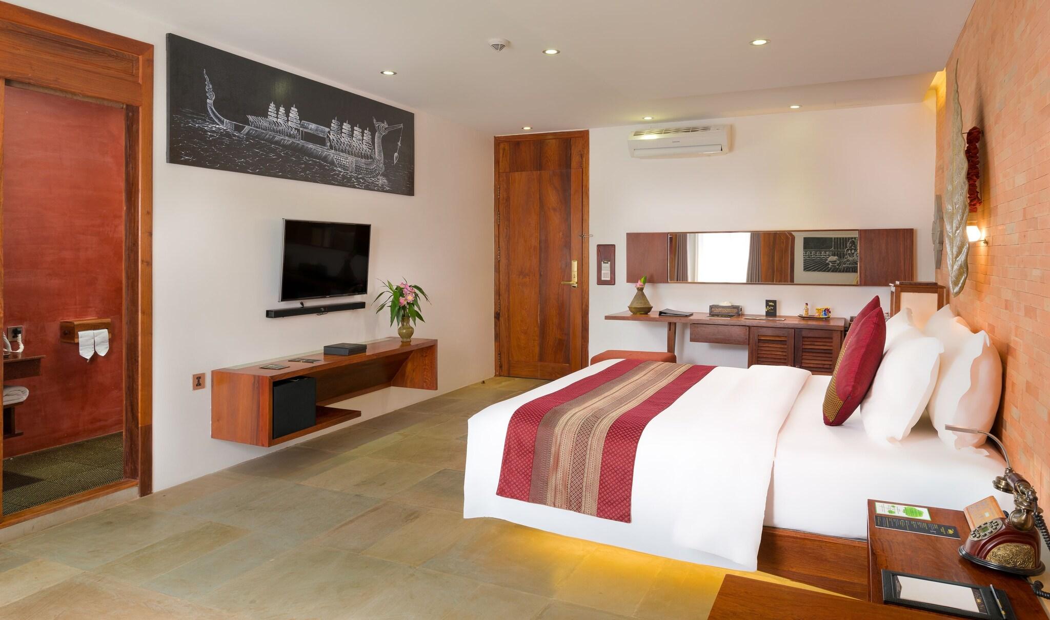 Suite Deluxe City View King Bed