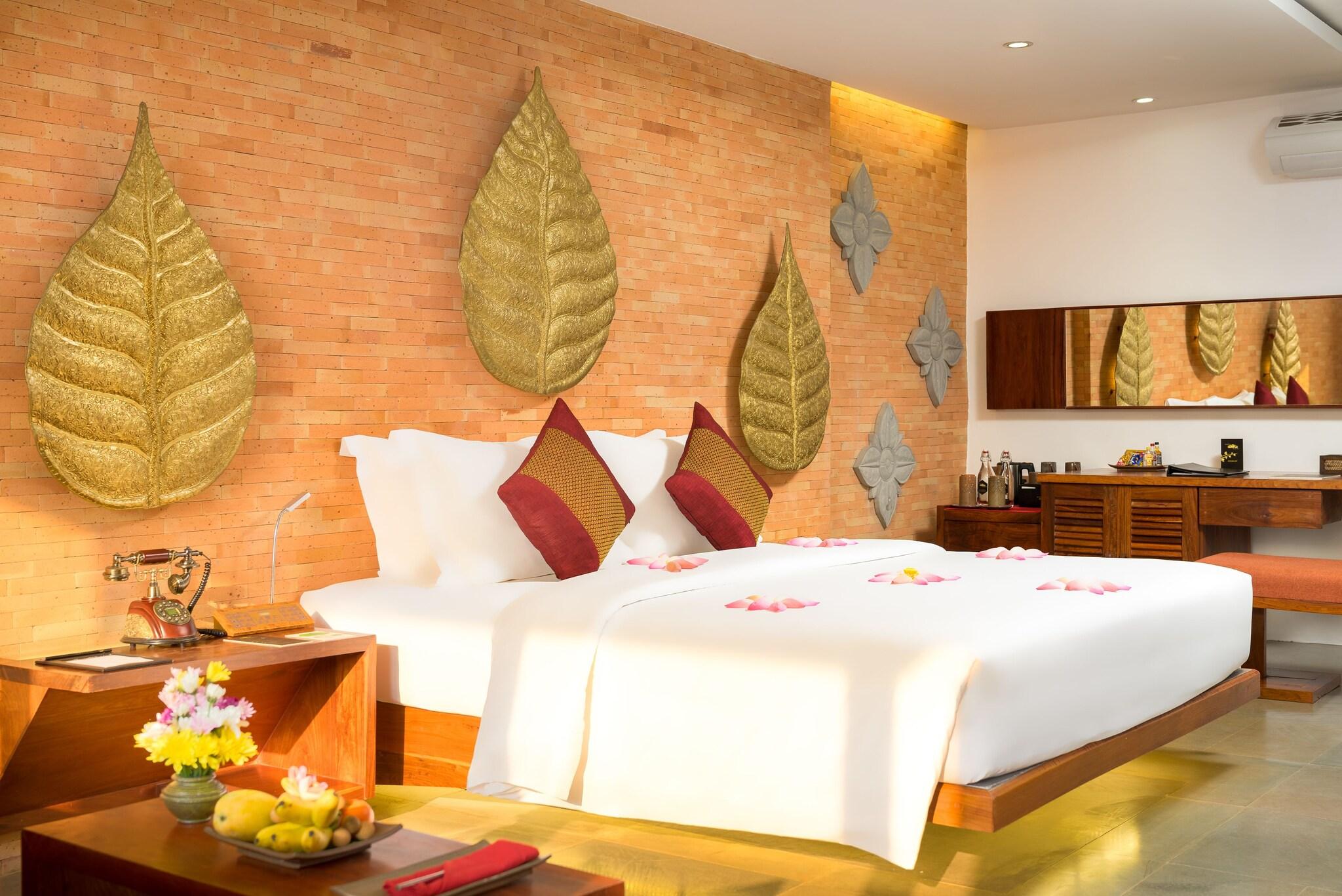 Suite Luxury City View