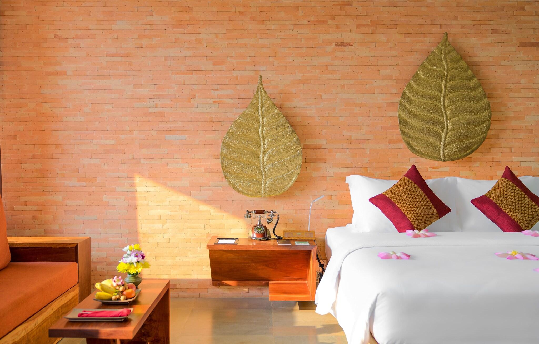 Suite Luxury City View