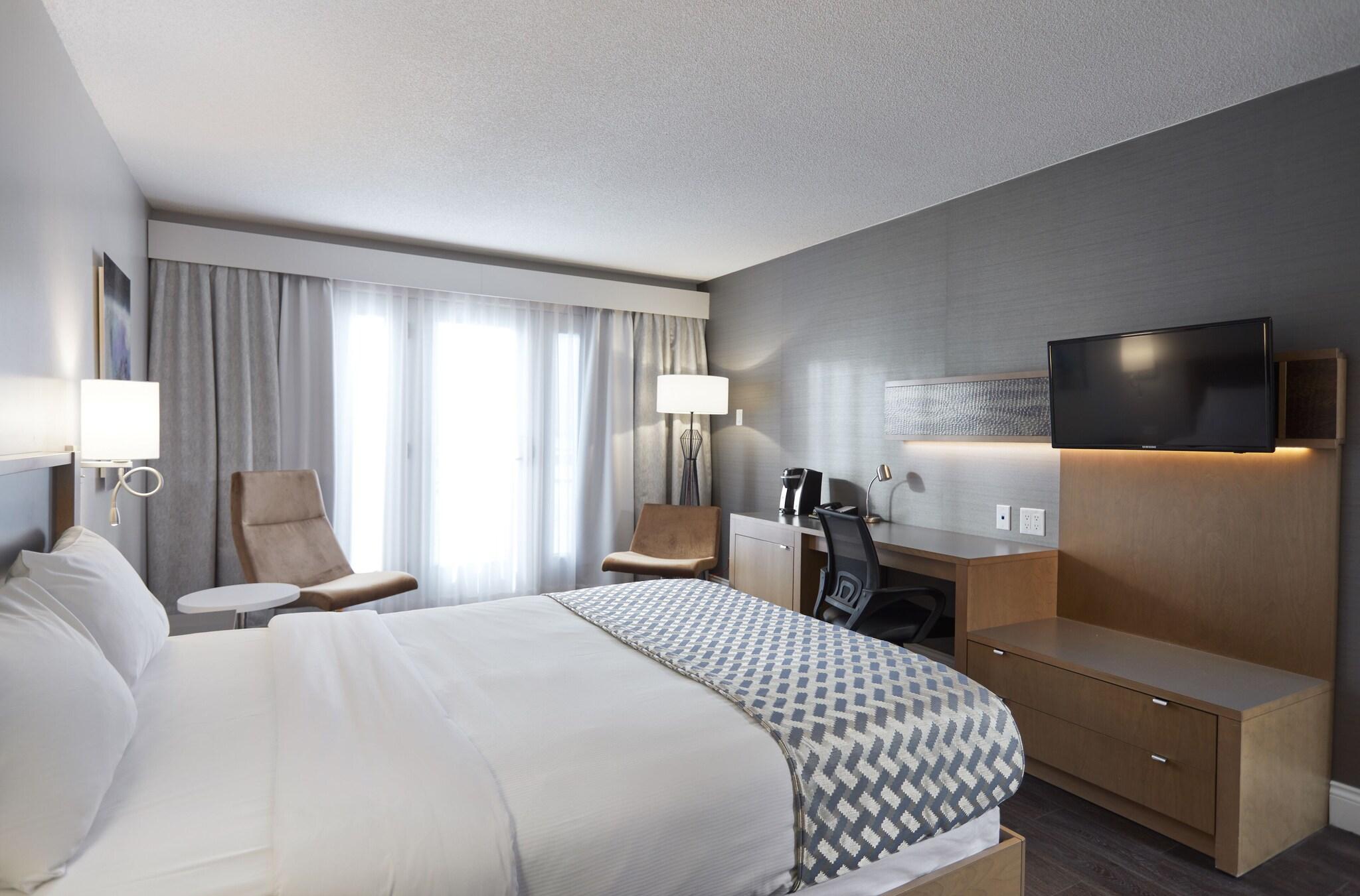 Double Queen Size Bed