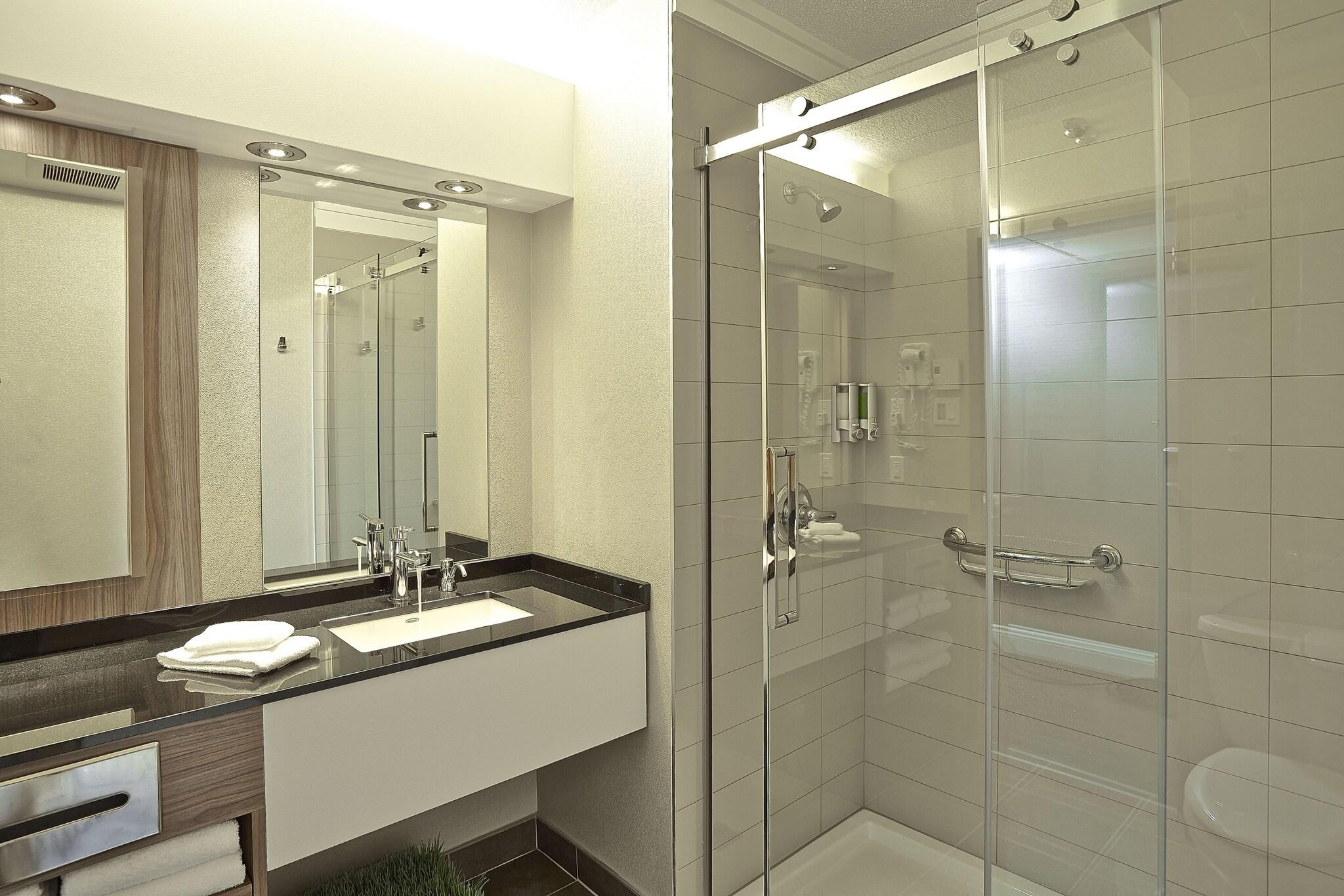 Double Queen Size Bed