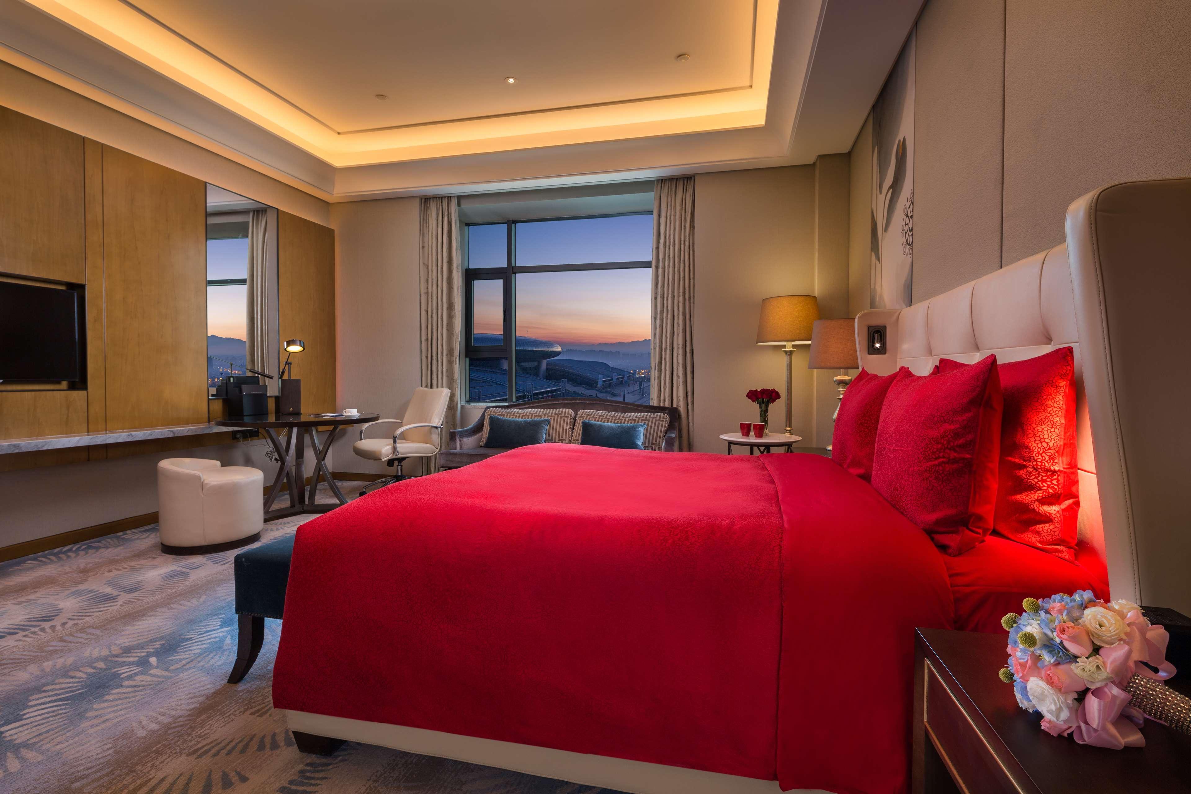 Double Guest Room King Bed