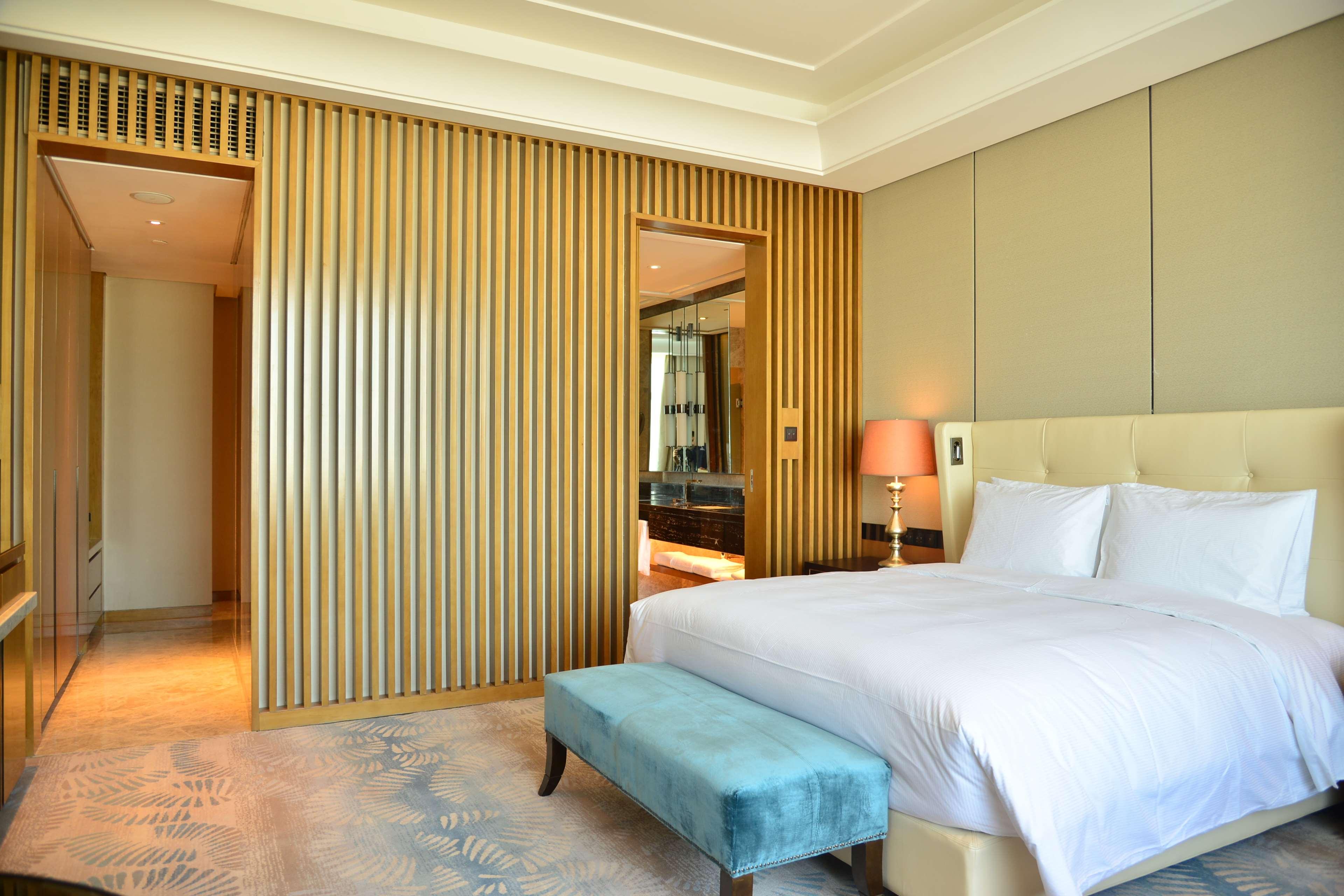 Double Executive King Bed