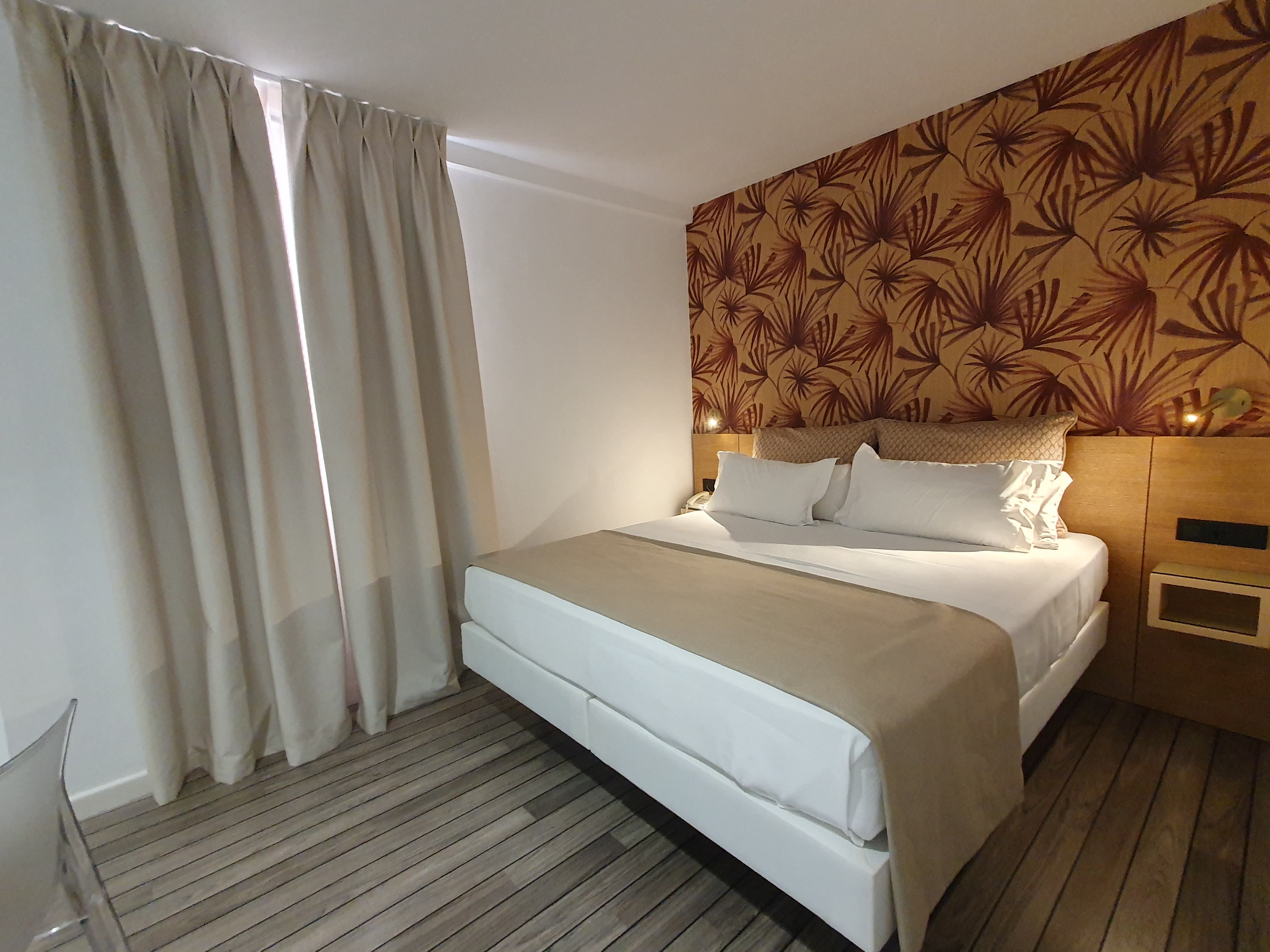 Double Queen Size Bed