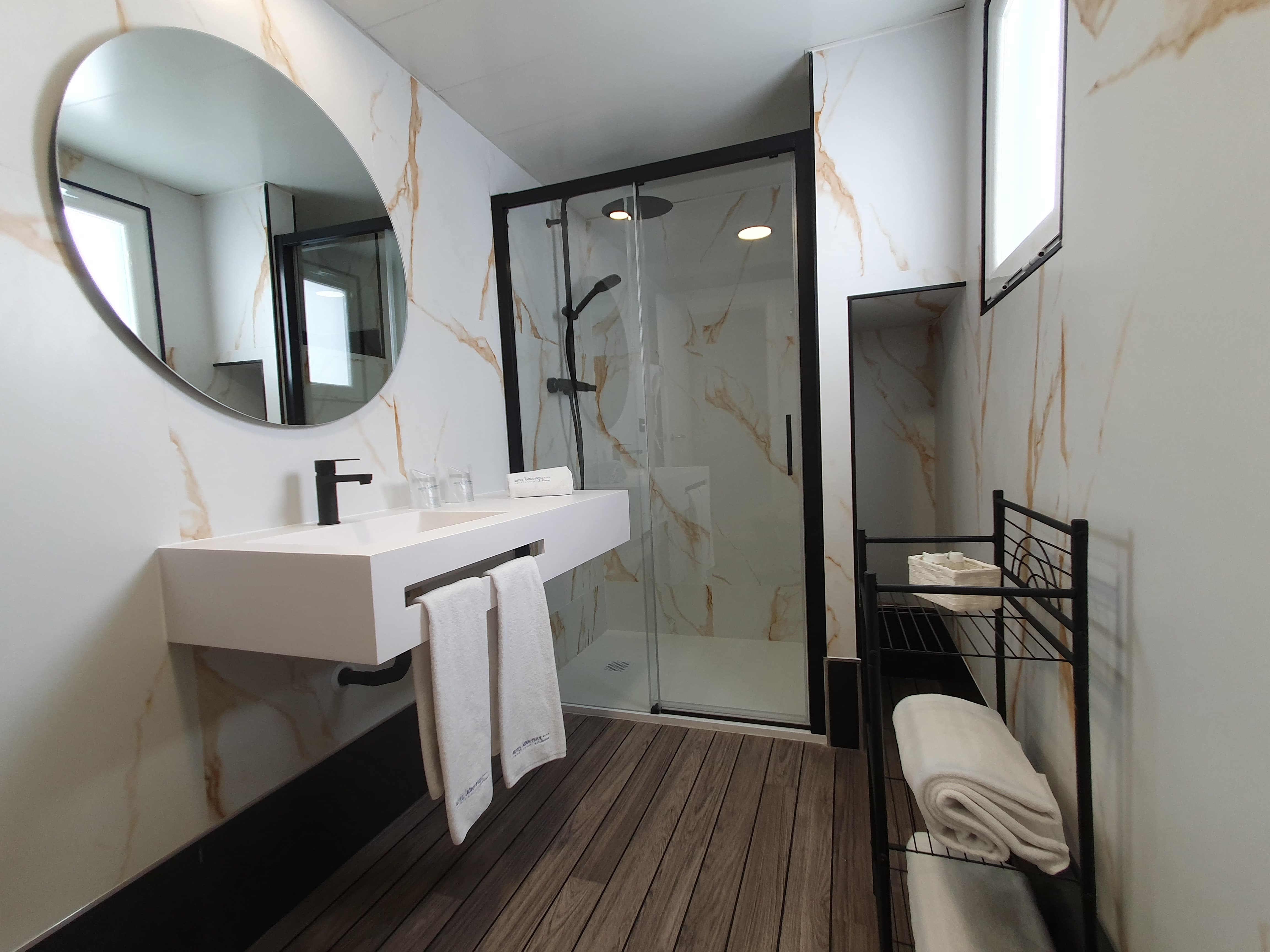 Double Queen Size Bed