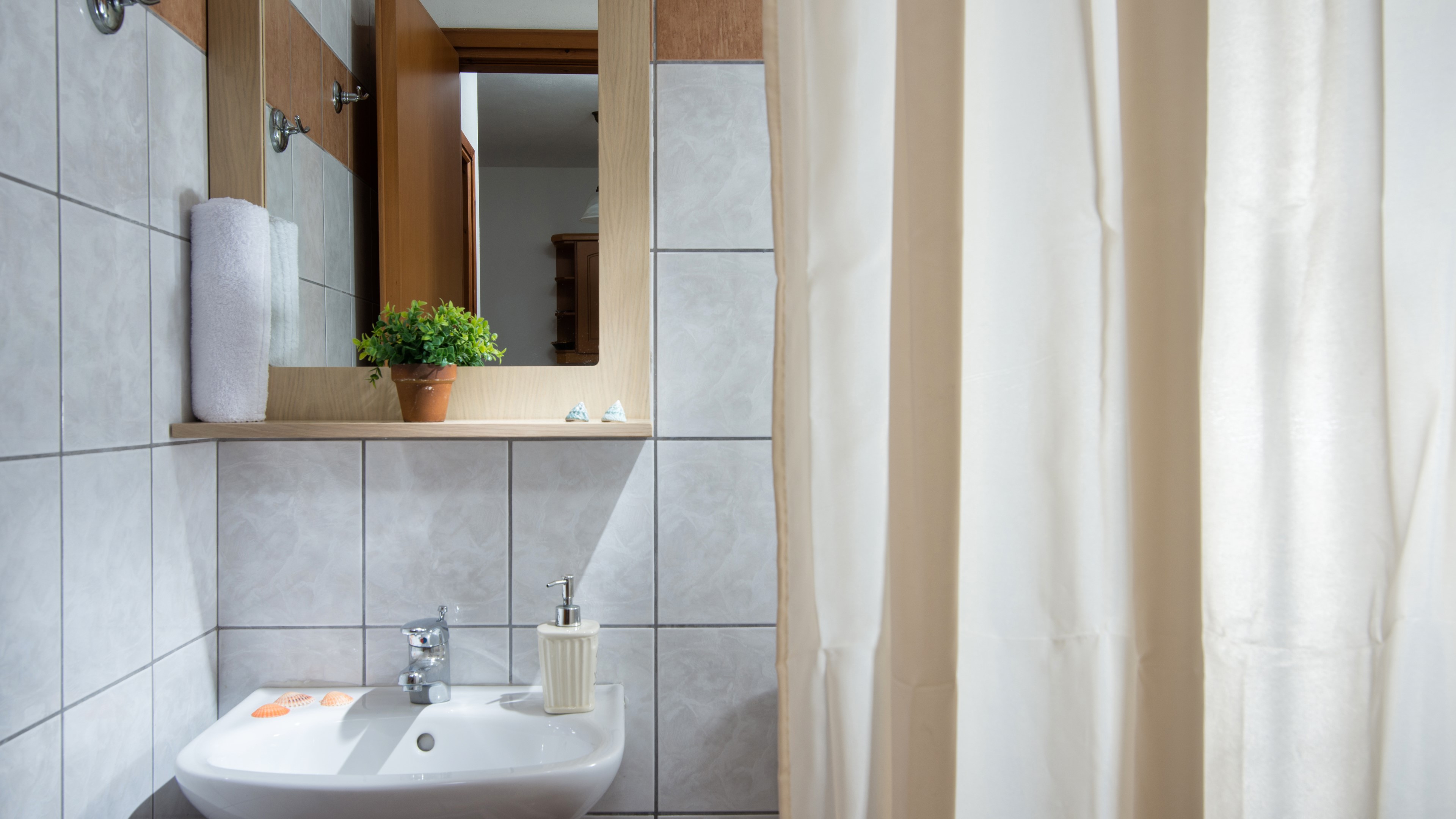 Apartment Capacity 3