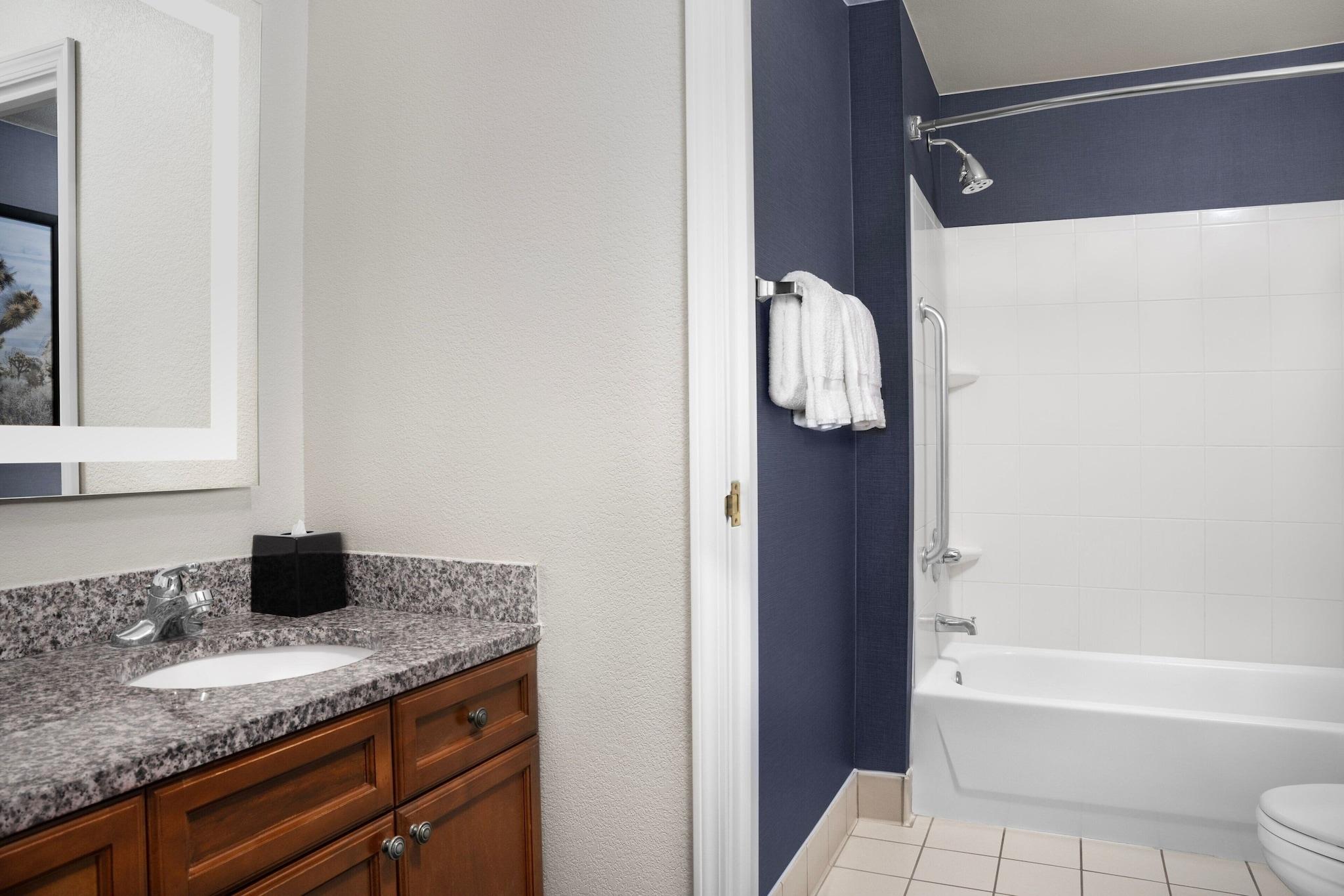 Suite Queen Size Bed