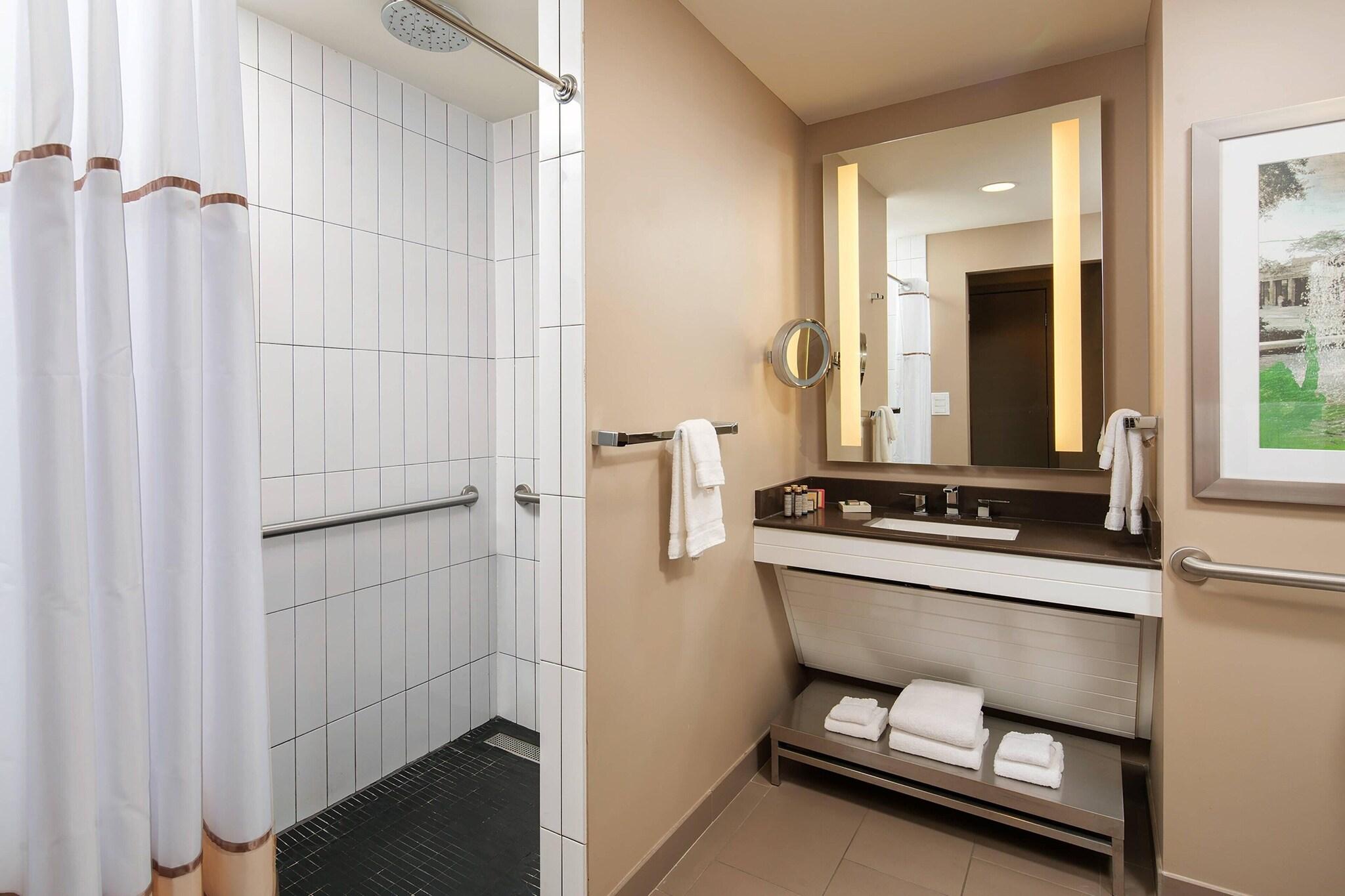 Quadruple Executive Two Queen Beds