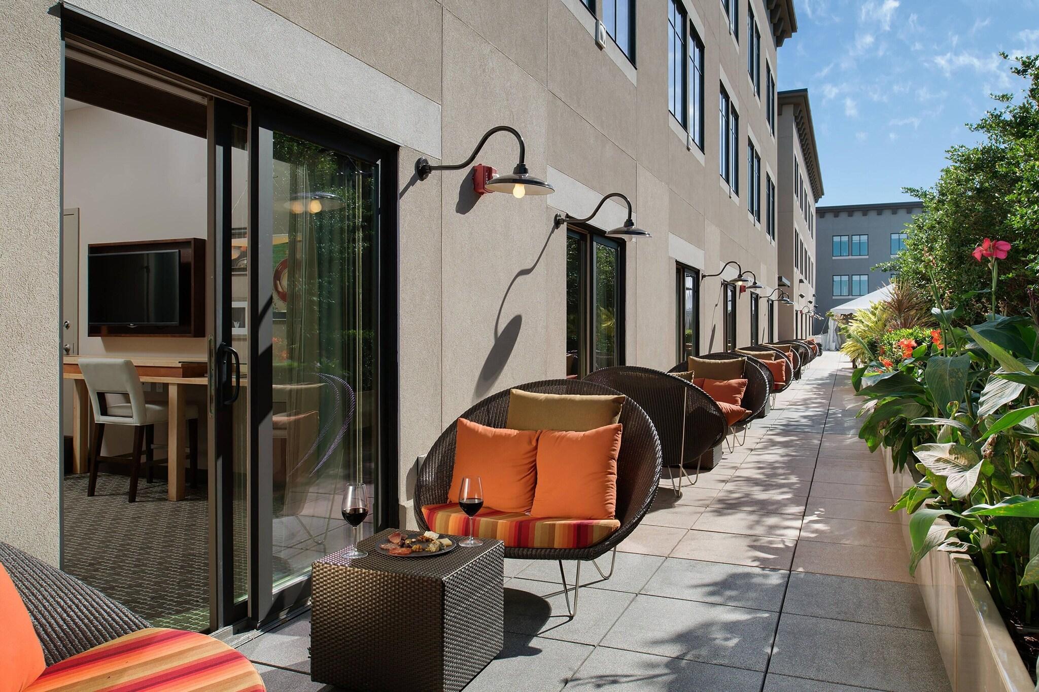 Double Deluxe King Bed