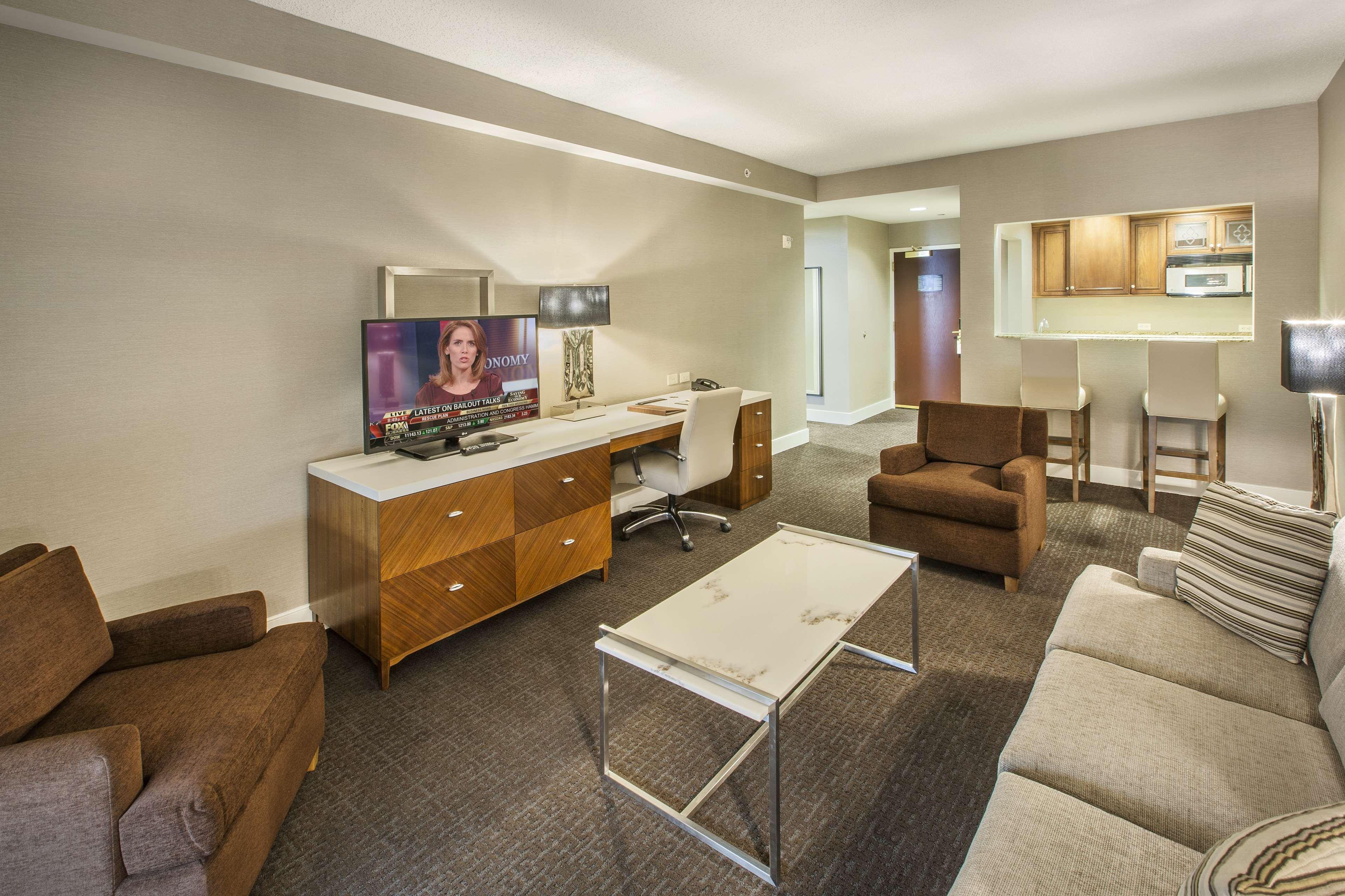 Suite with Kitchenette