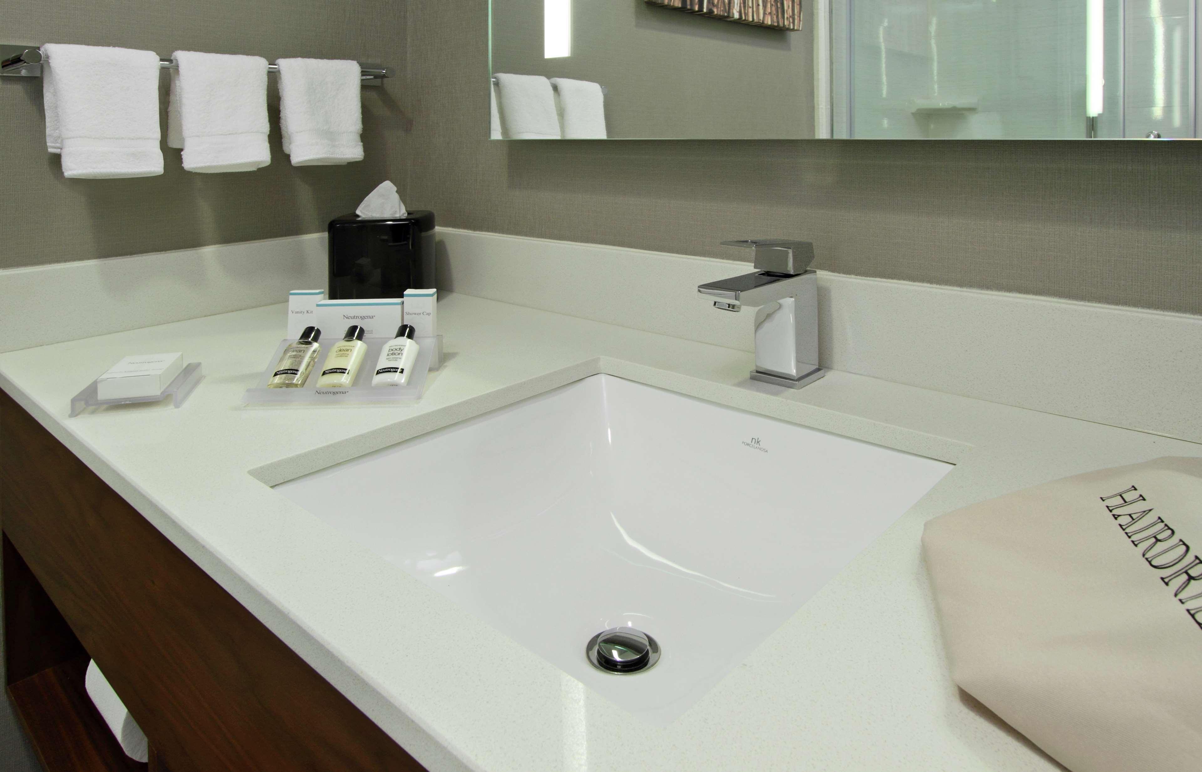 Suite Classic King Bed