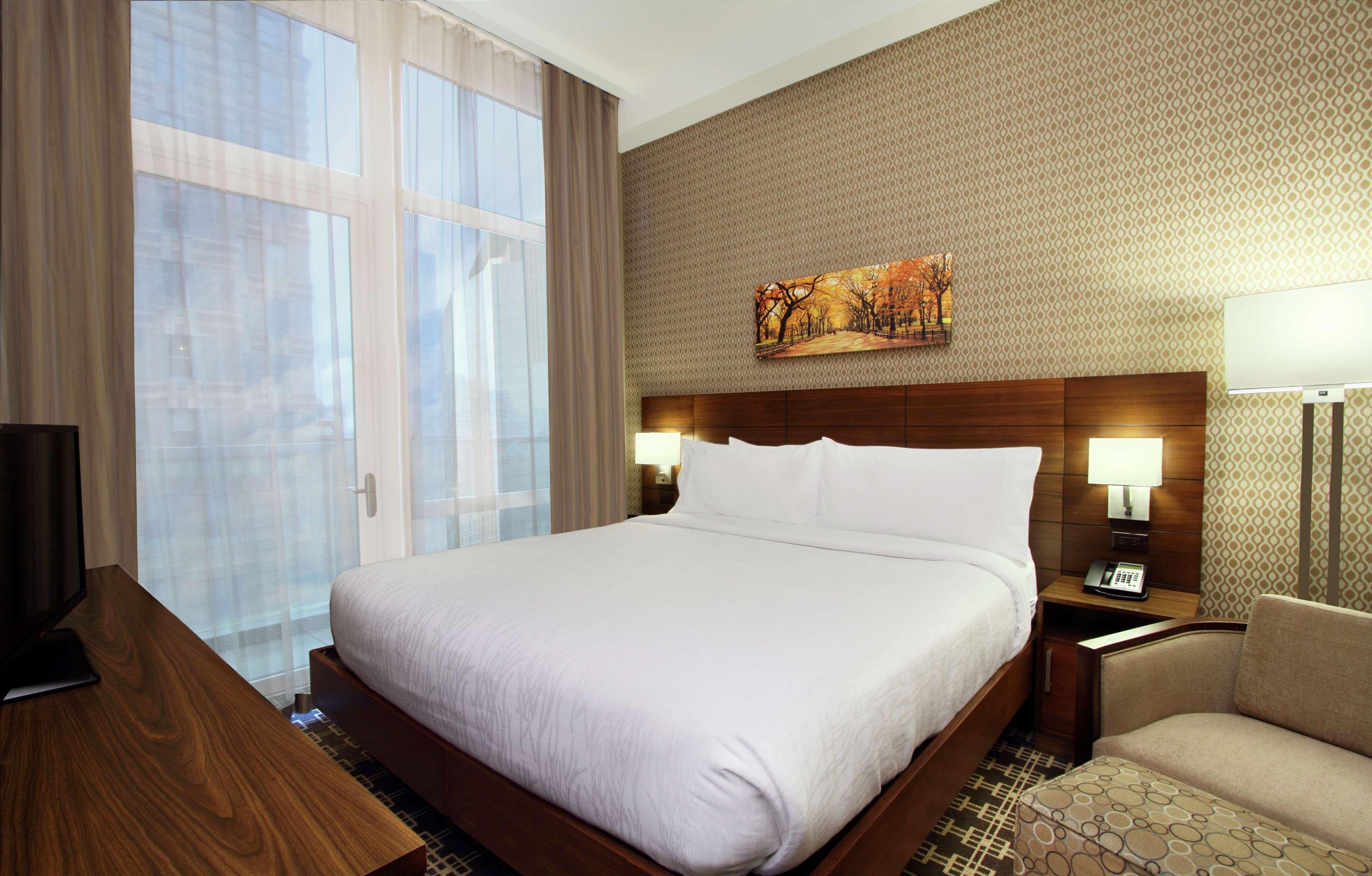 Suite Classic King Bed