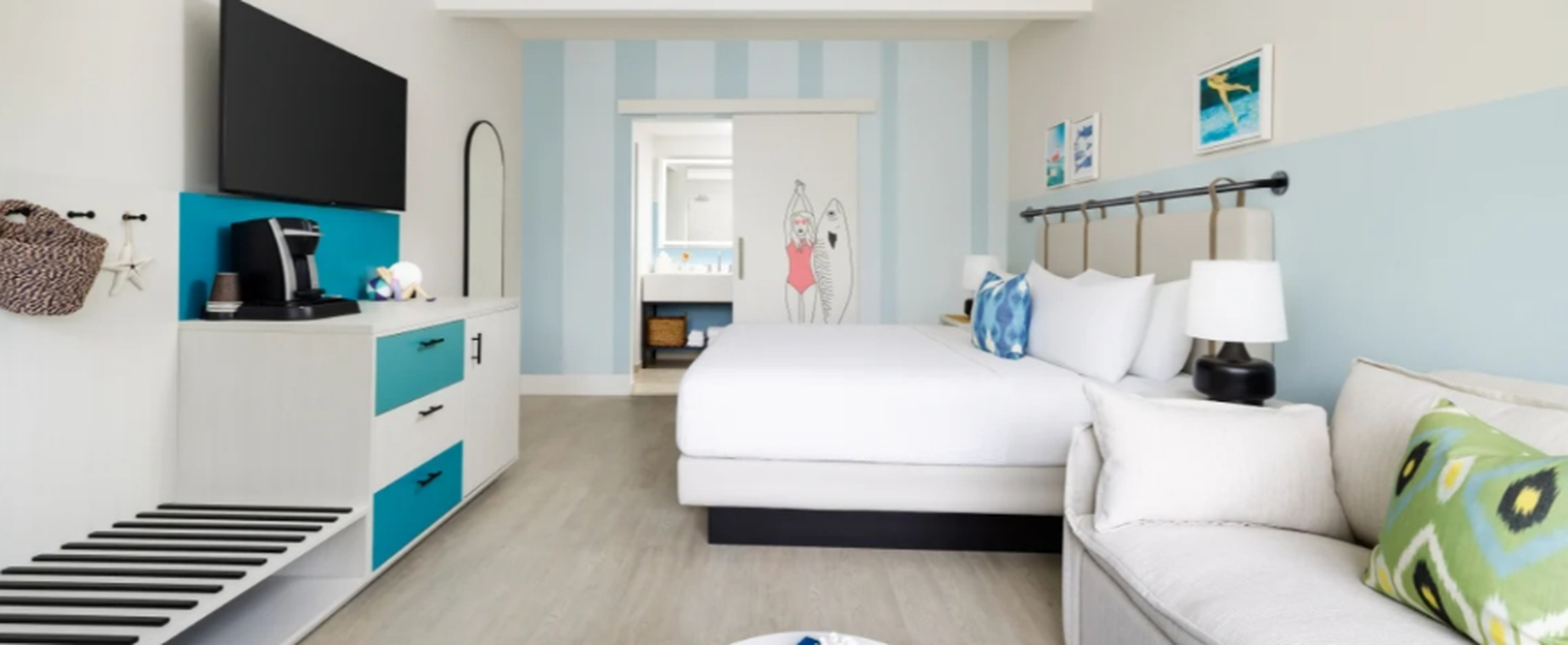 Room Queen Size Bed