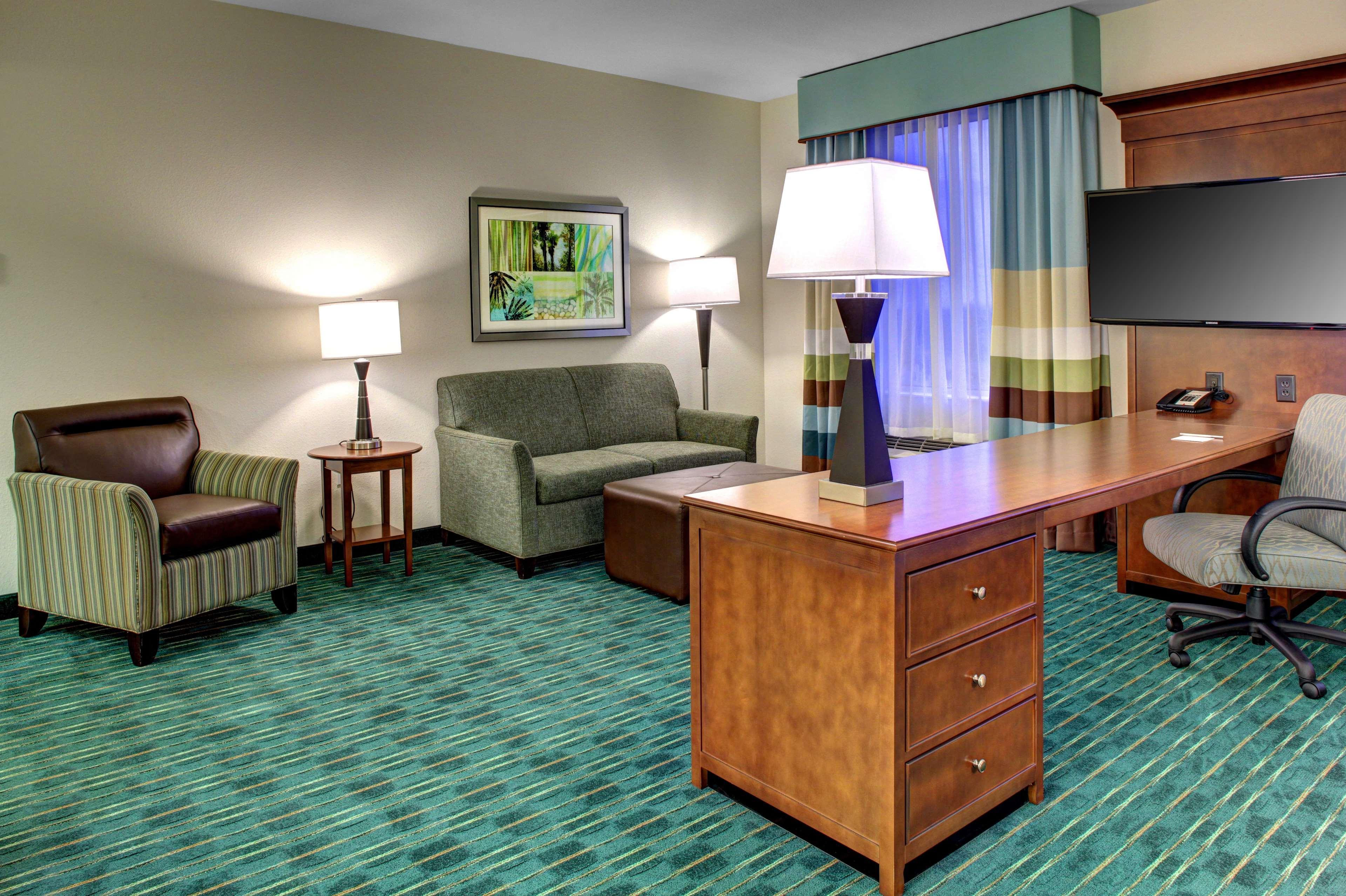 Studio Two Queen Beds