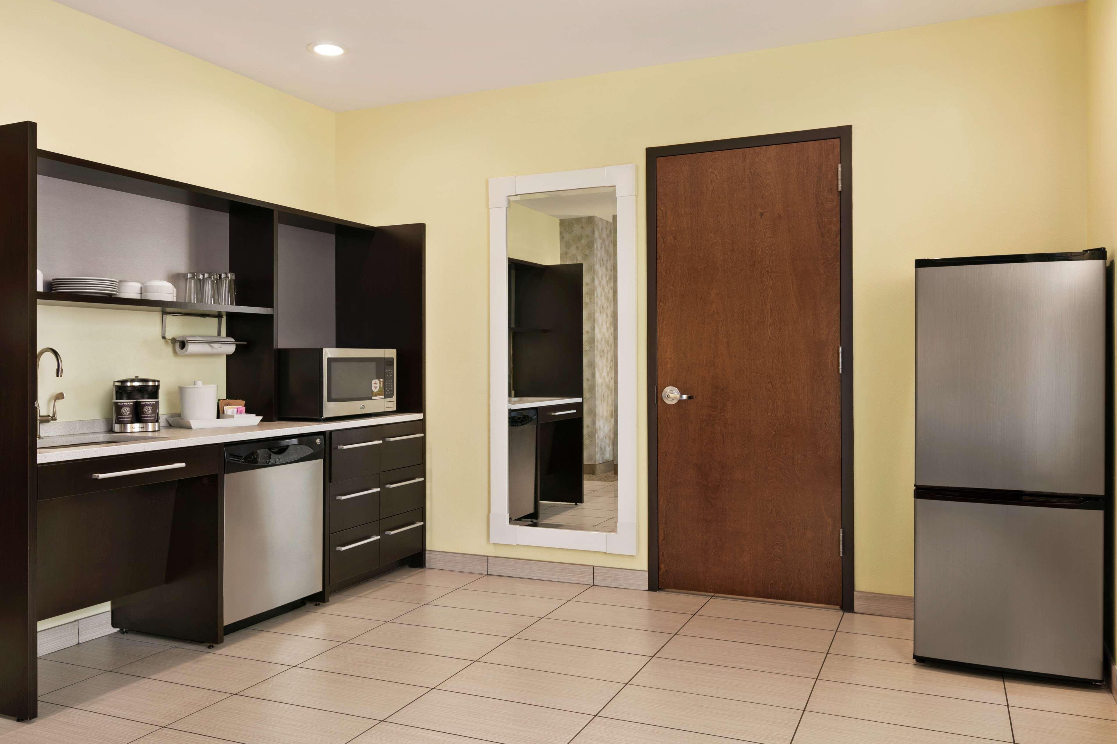 Studio Queen Size Bed