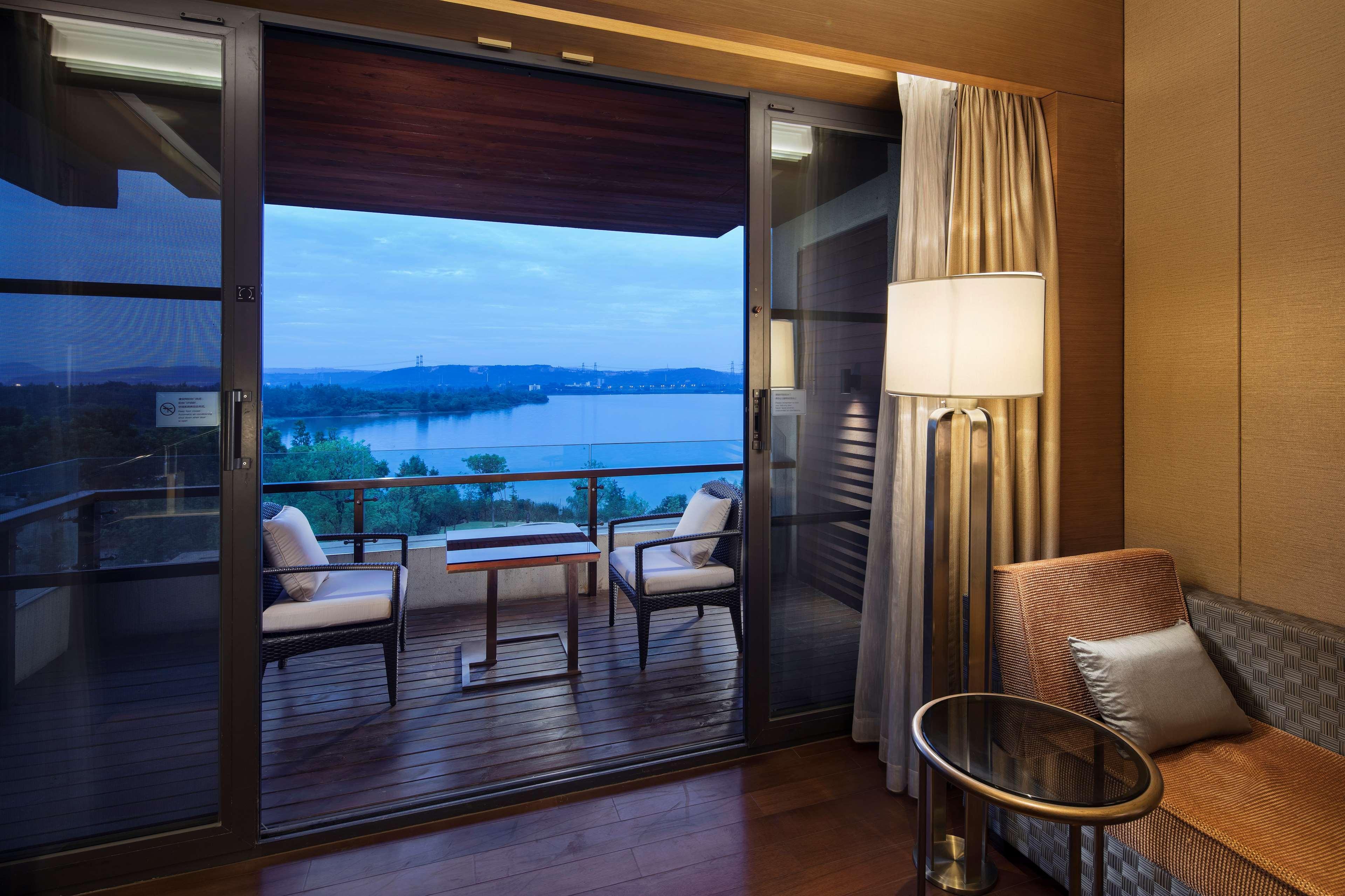 Double Deluxe with Views