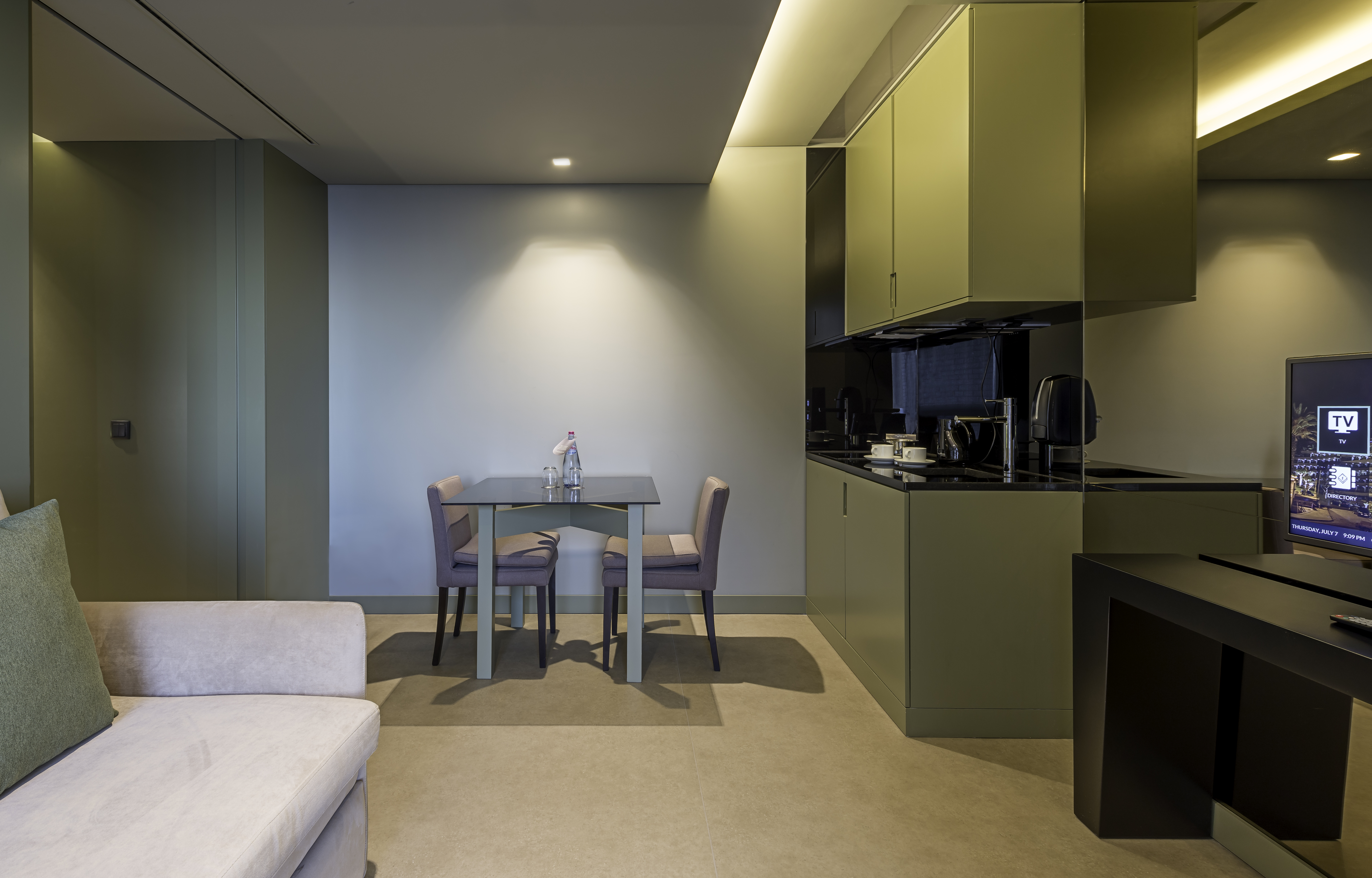 Suite Partial Ocean View One Bedroom