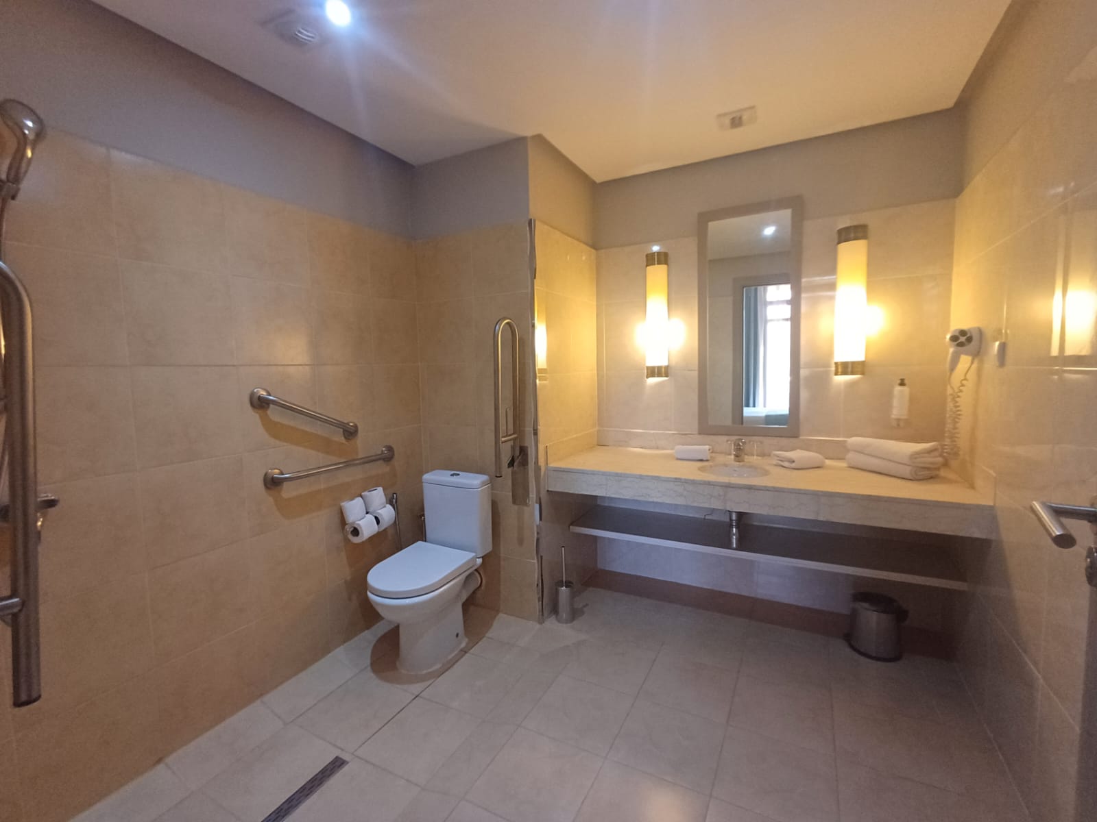 Double Accessible