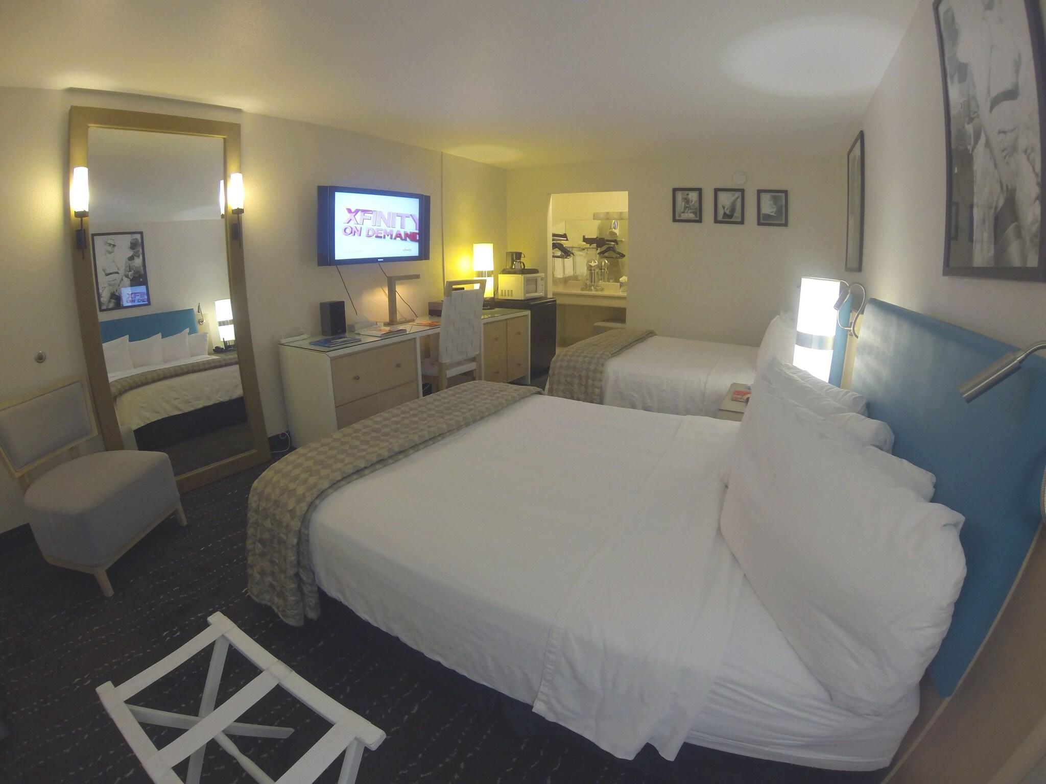 Double Deluxe Two Queen Beds