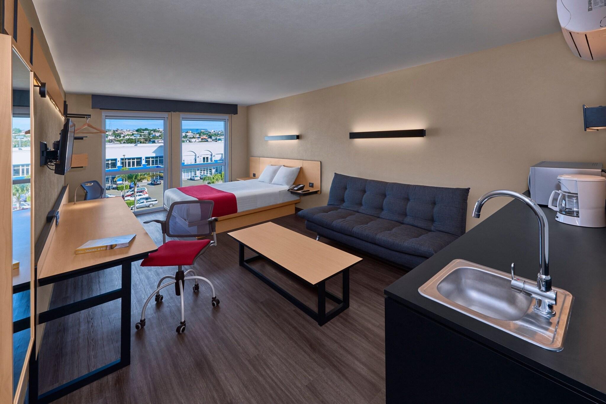 Double Superior Queen Bed