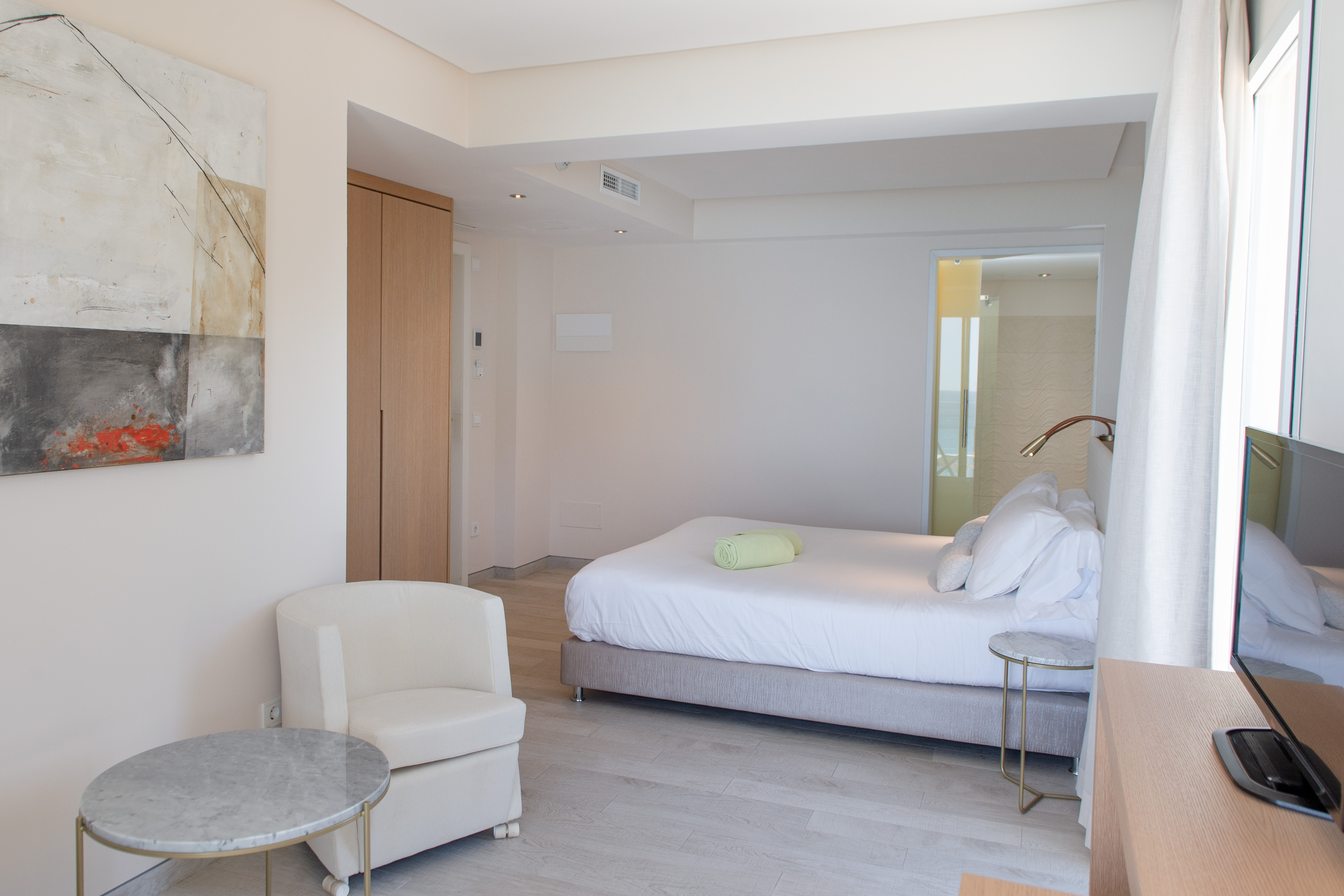 Double or Twin Side Sea View