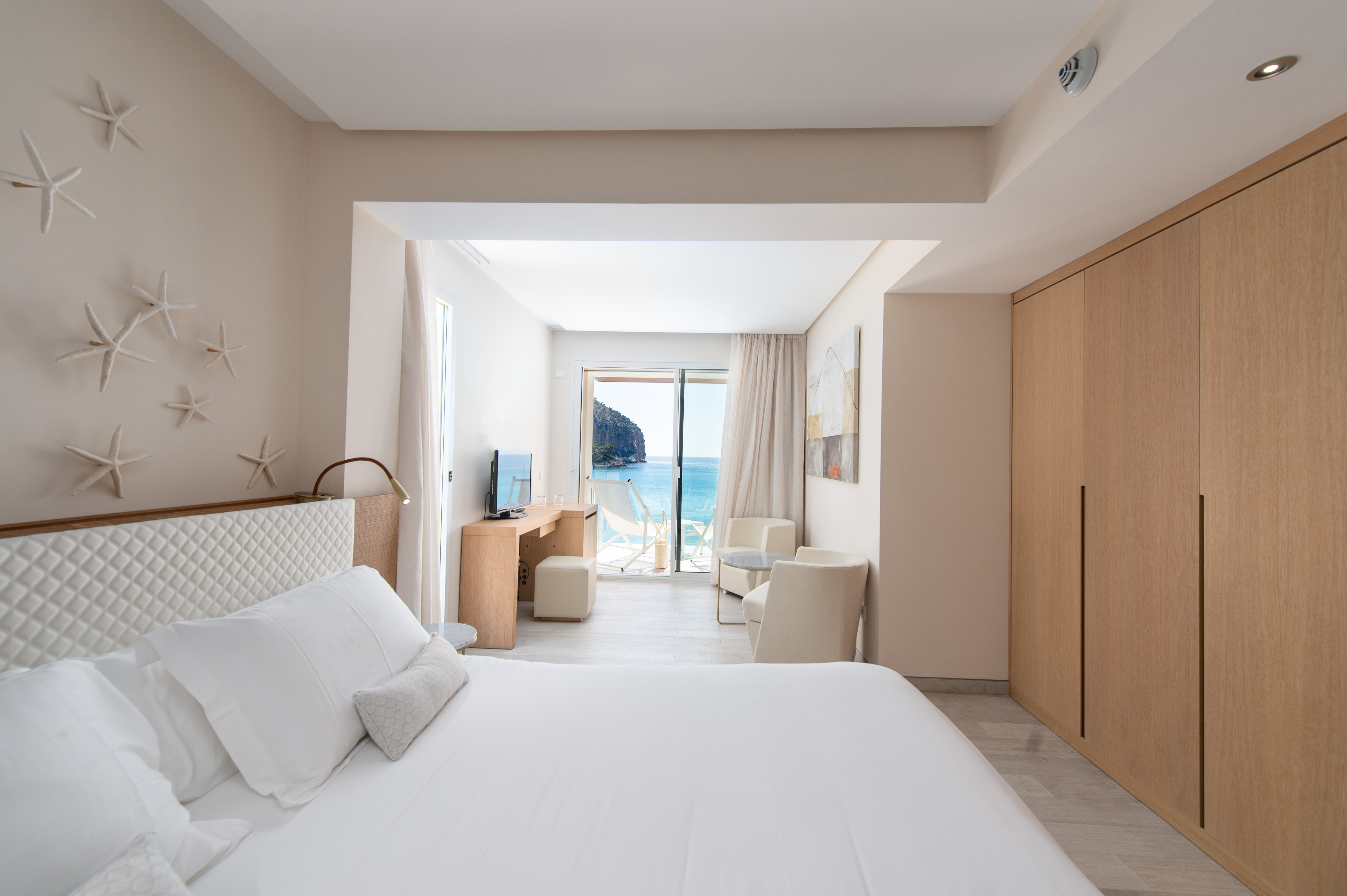 Double or Twin Side Sea View