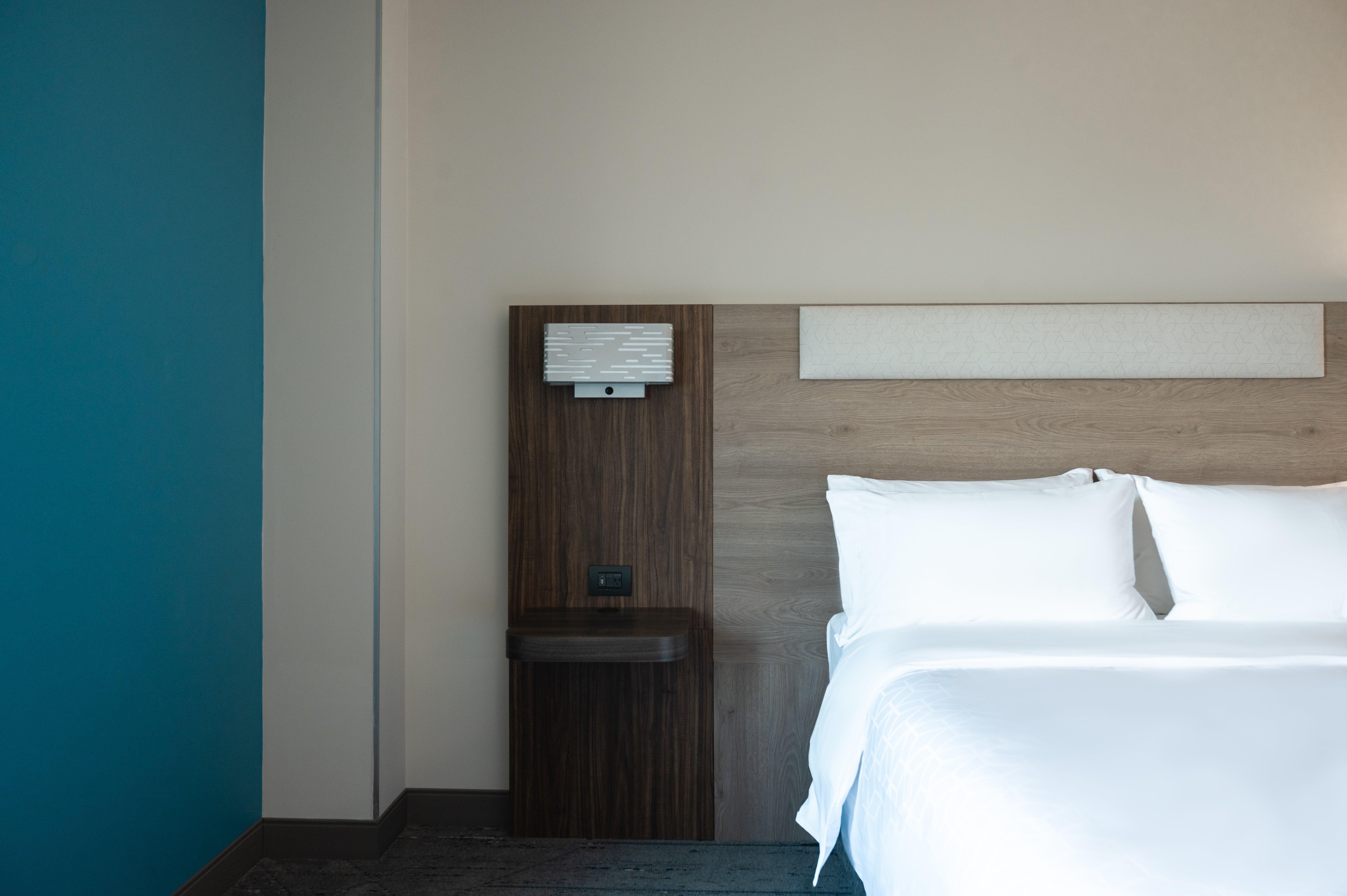 Double Queen Size Bed