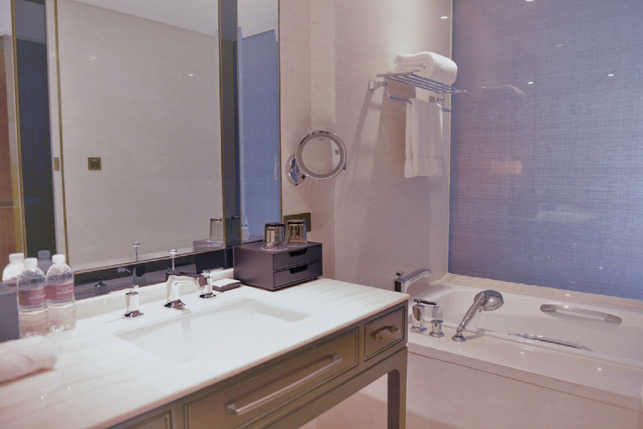 Double Premium King Bed