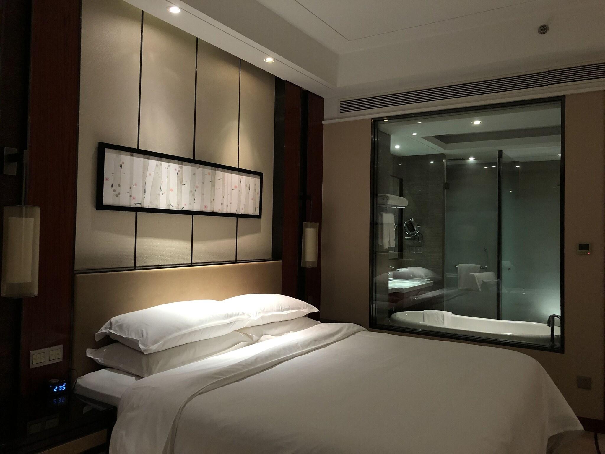 Double Club King Bed