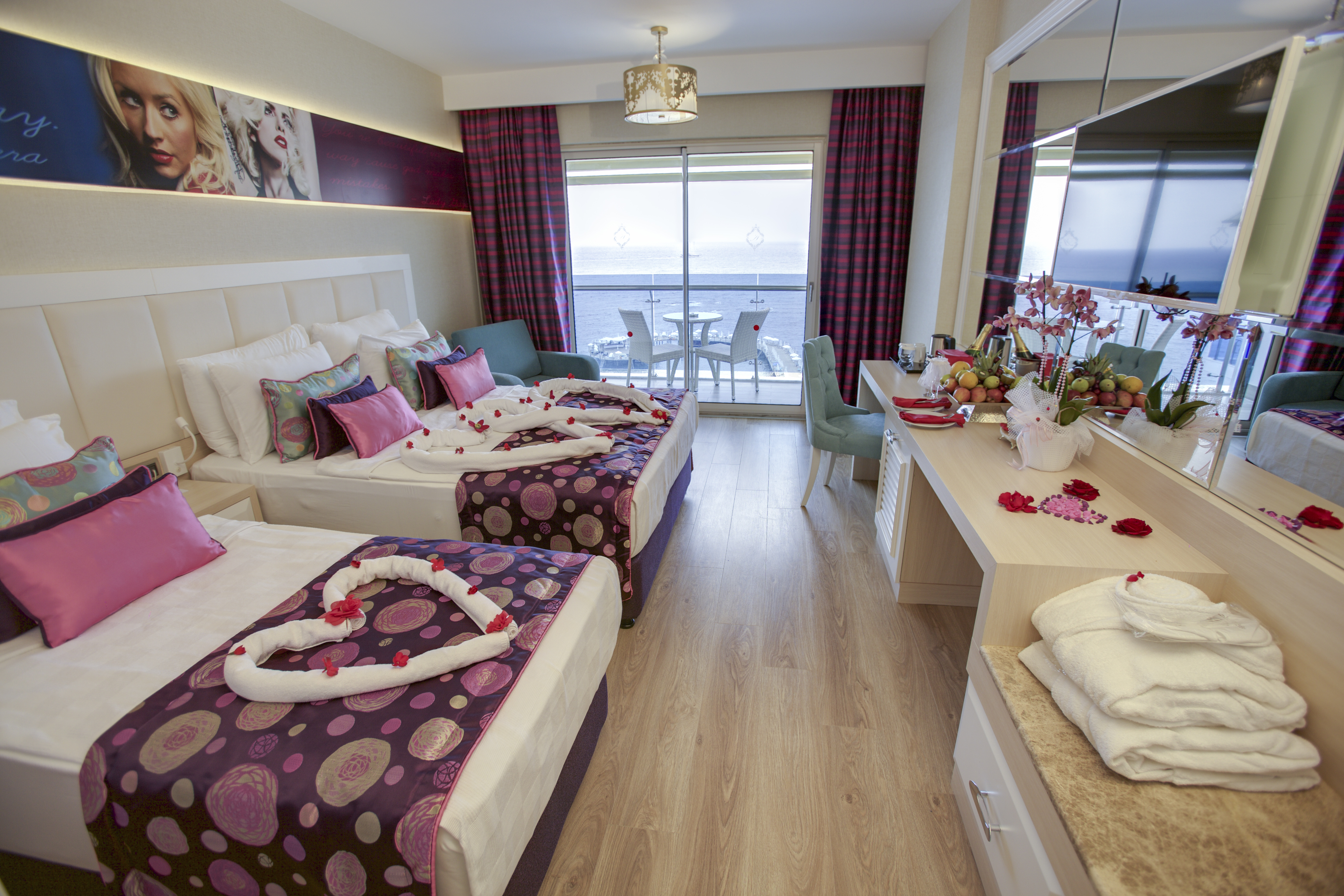 Double Deluxe Side Sea View