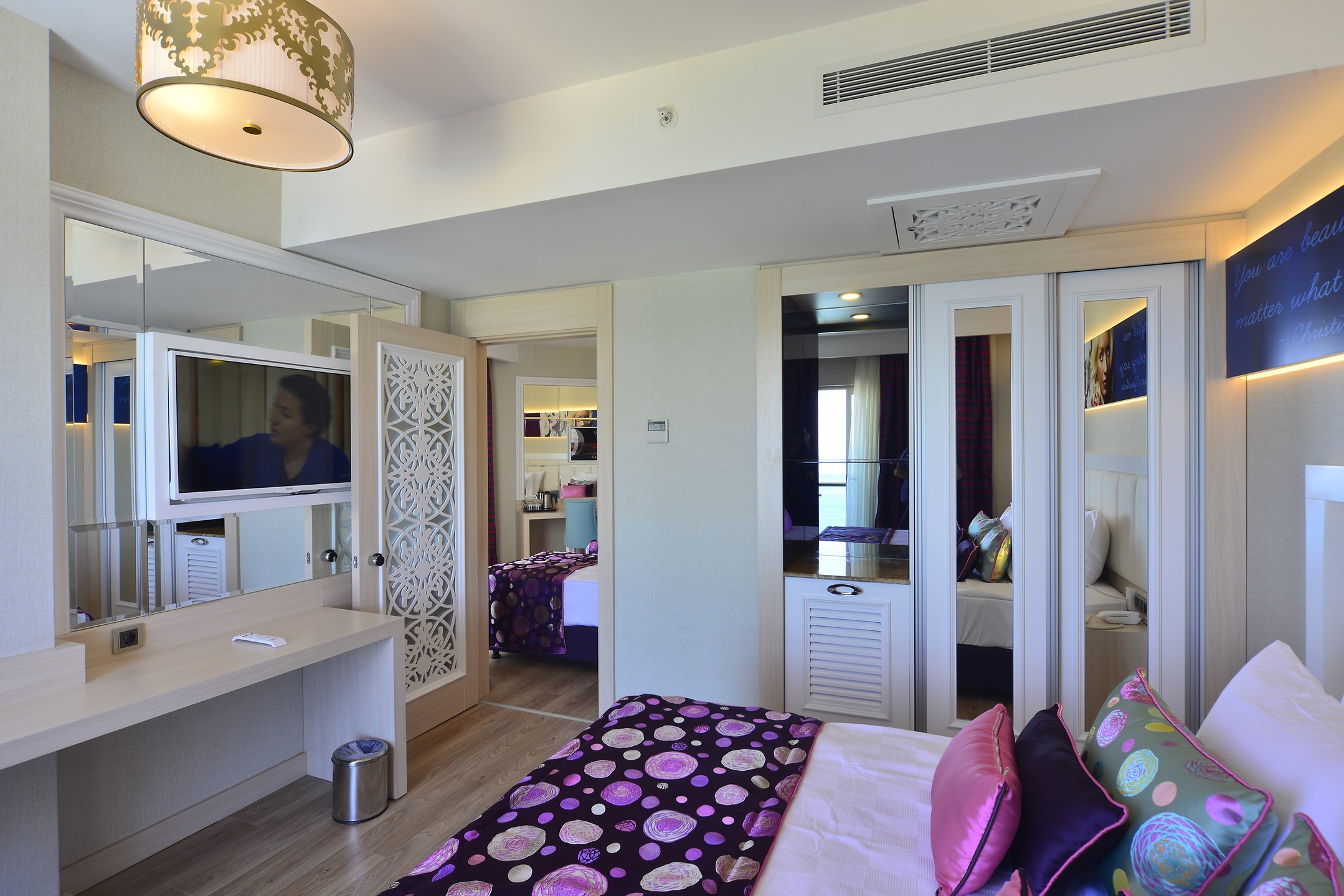 Family Room Deluxe Sea View