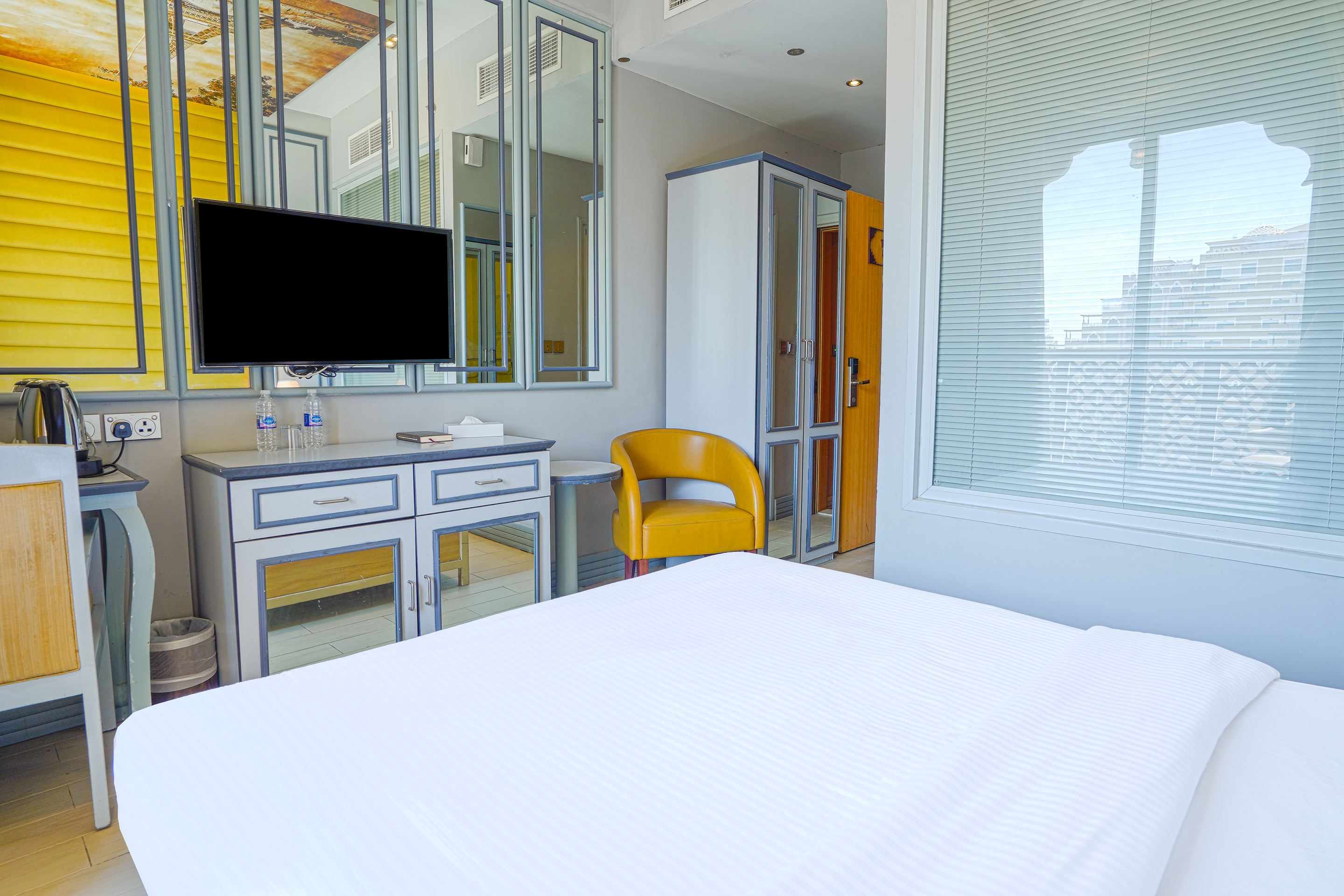 Double Deluxe King Bed