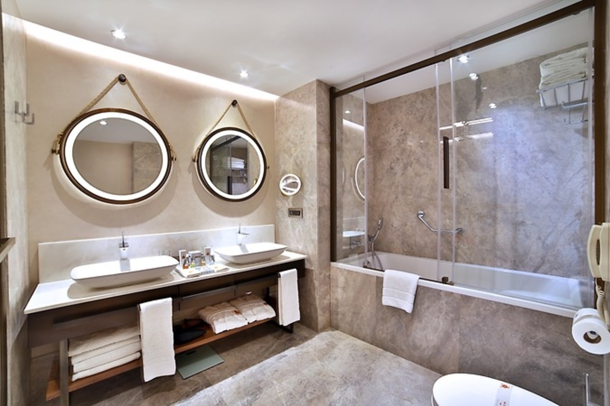 Family Room Connecting Room