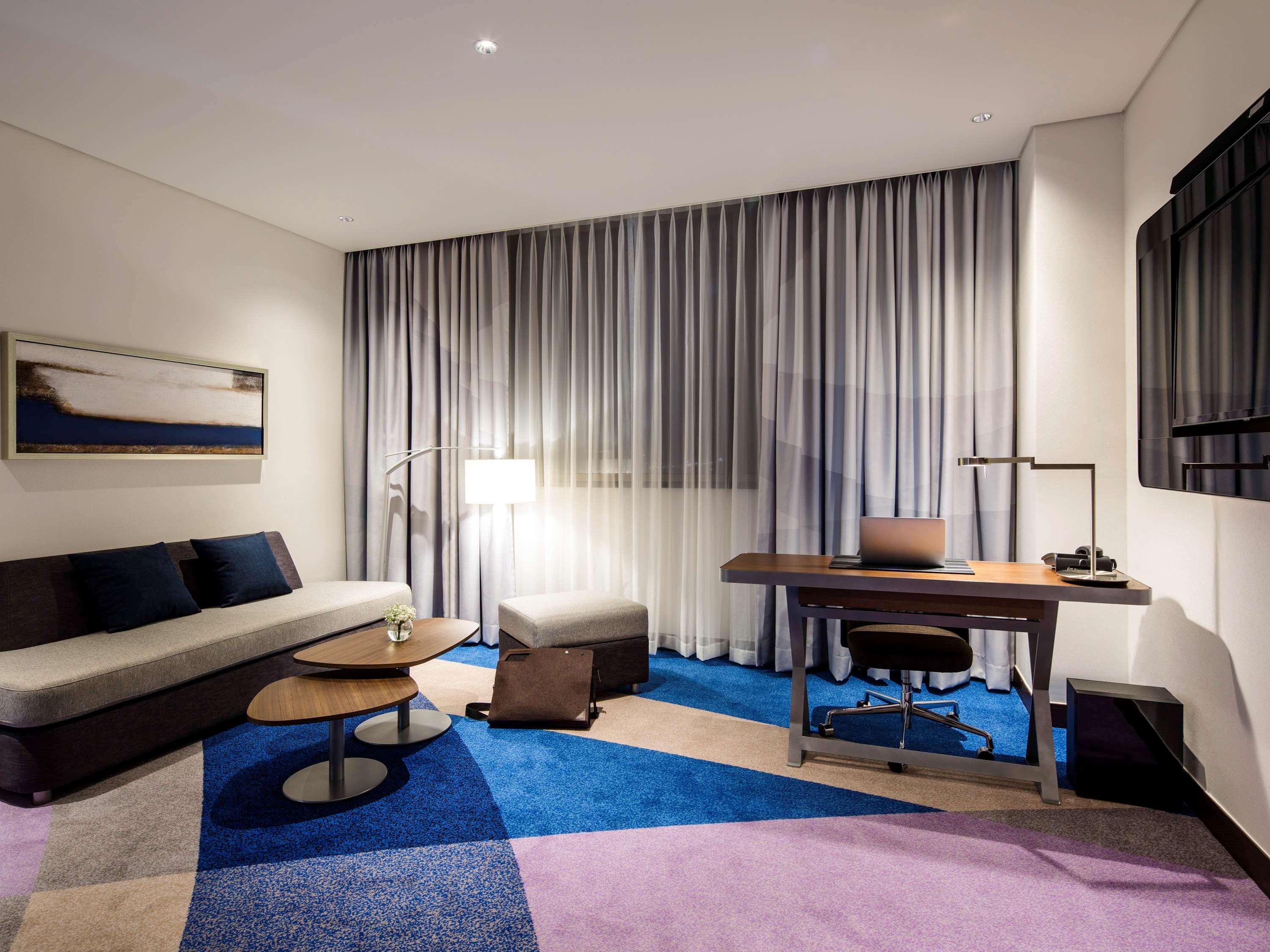 Junior Suite King Size Bed