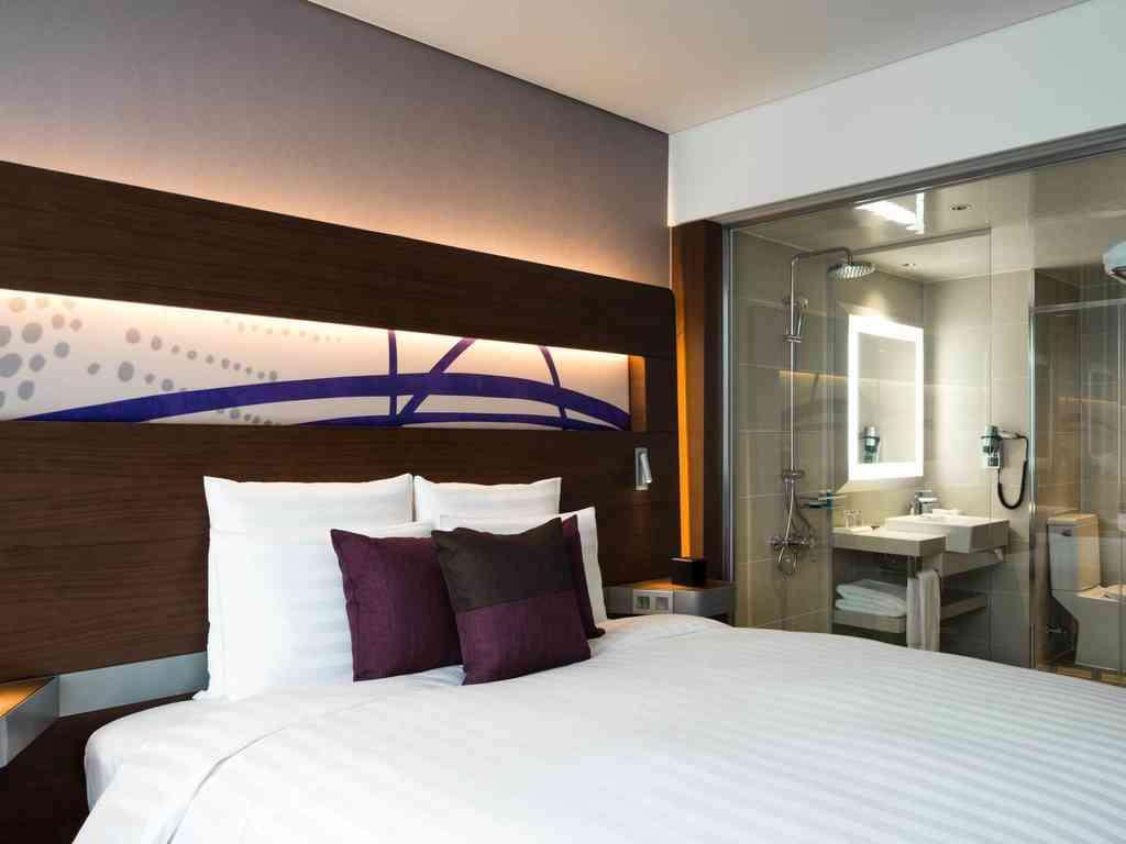 Double Superior King Bed