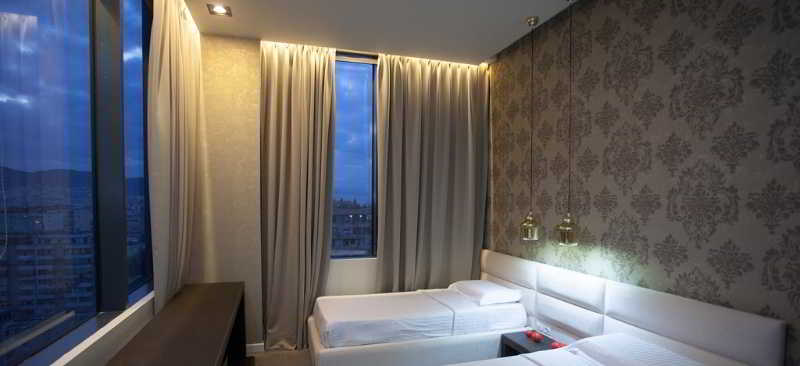 Double or Twin Standard