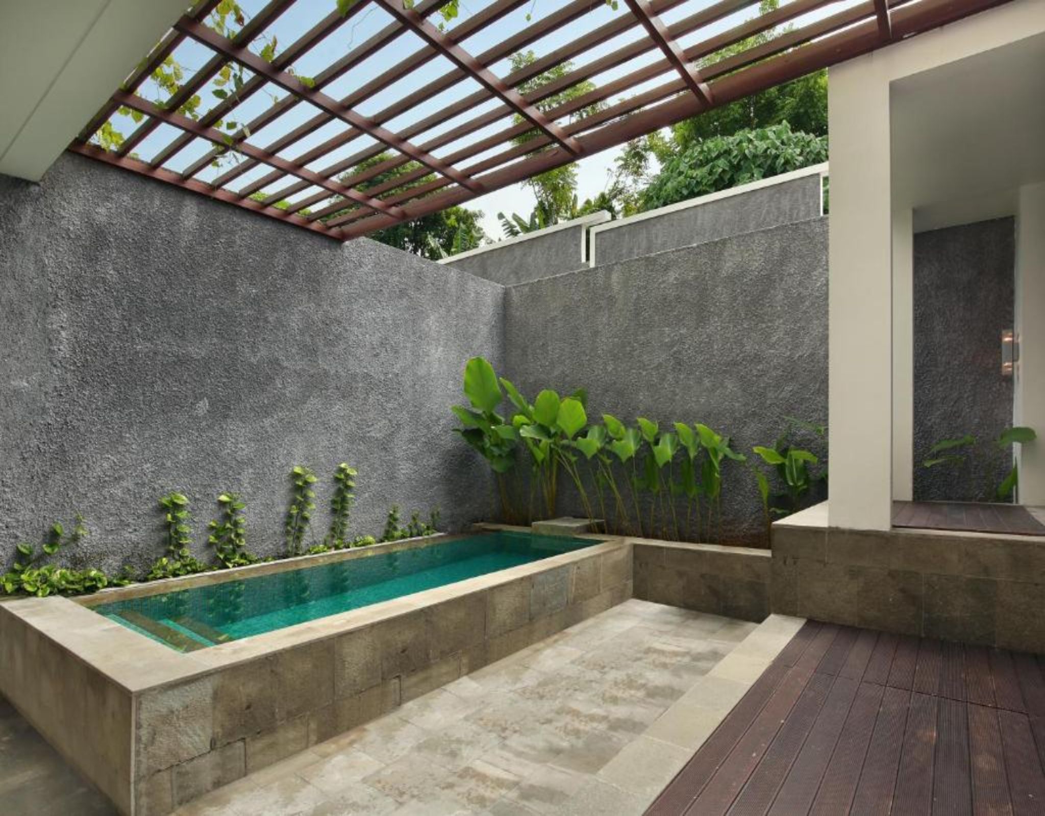 Double Deluxe Pool View