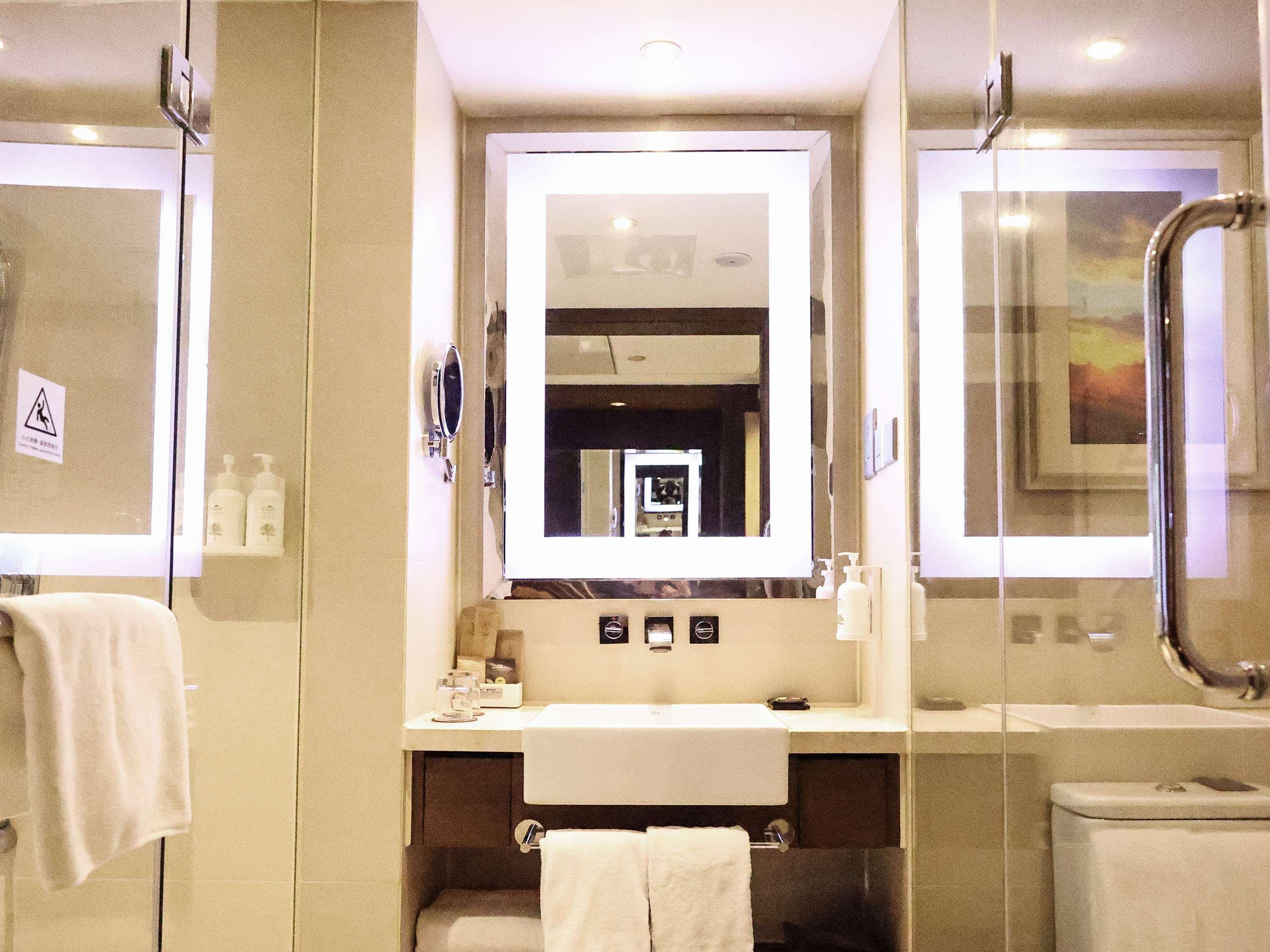 Double Superior Queen Bed