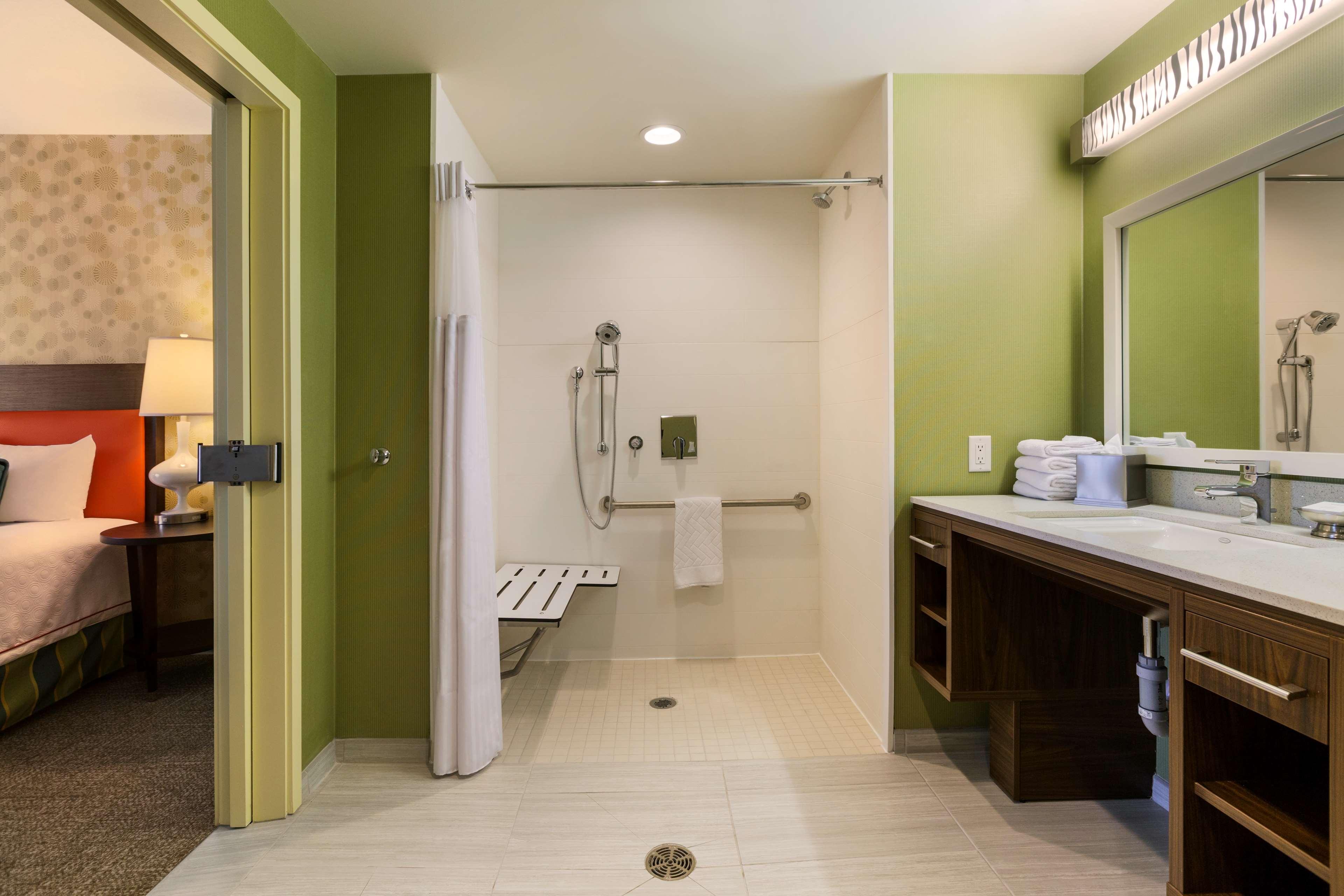 Studio Queen Size Bed