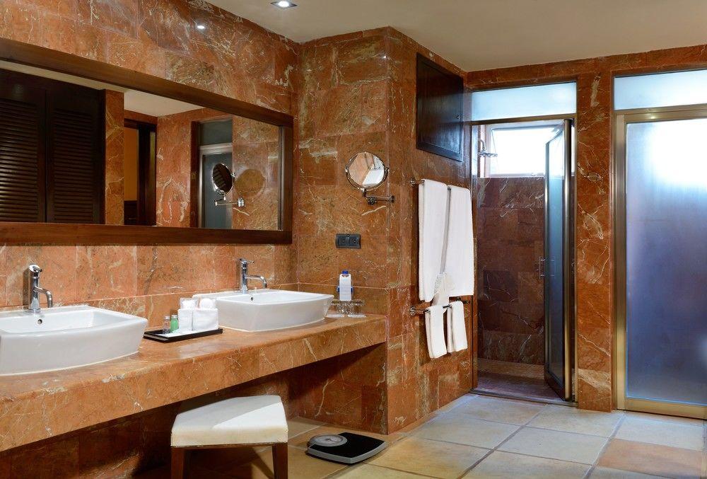 Single Premium Beach Front