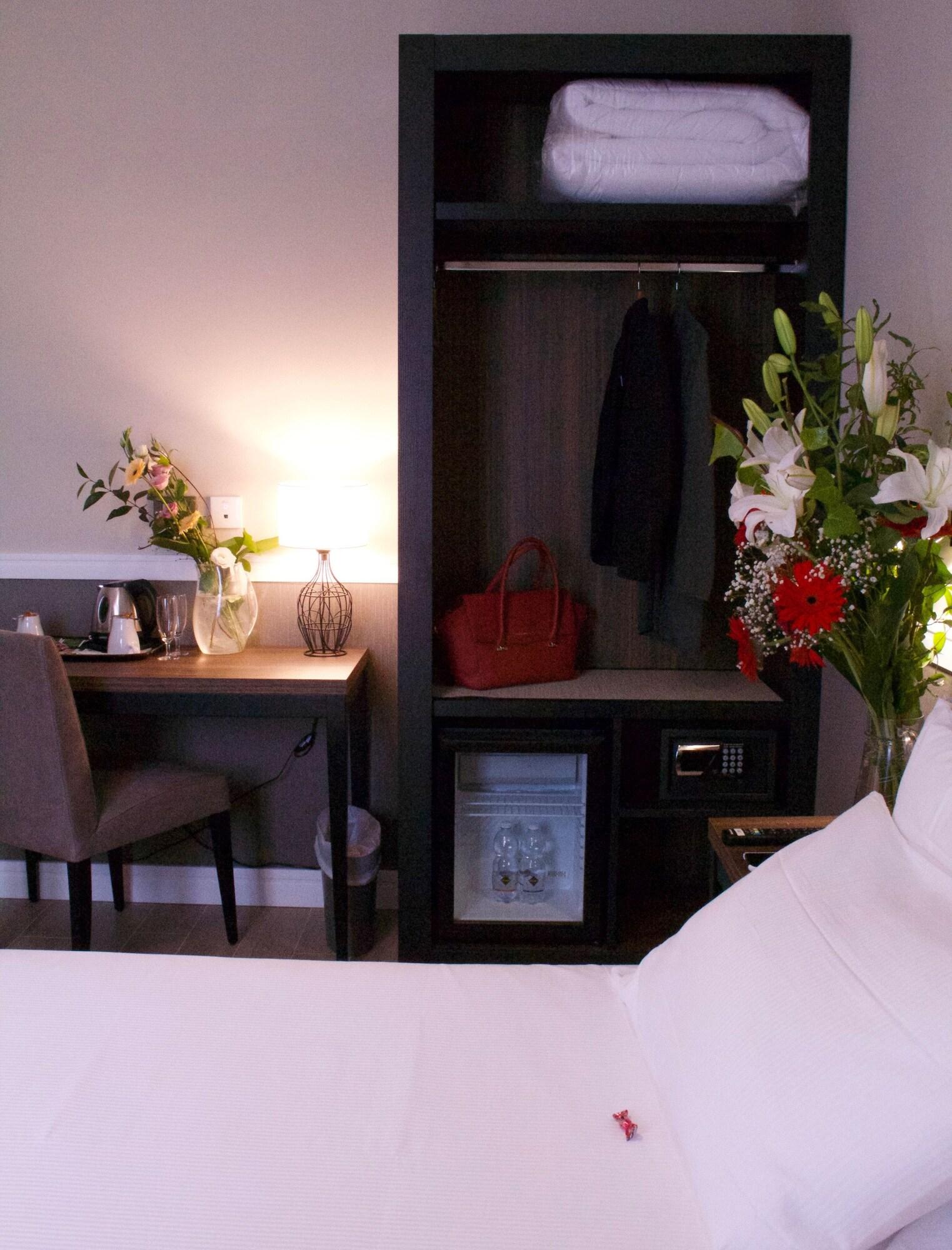 Family Room Connecting Room