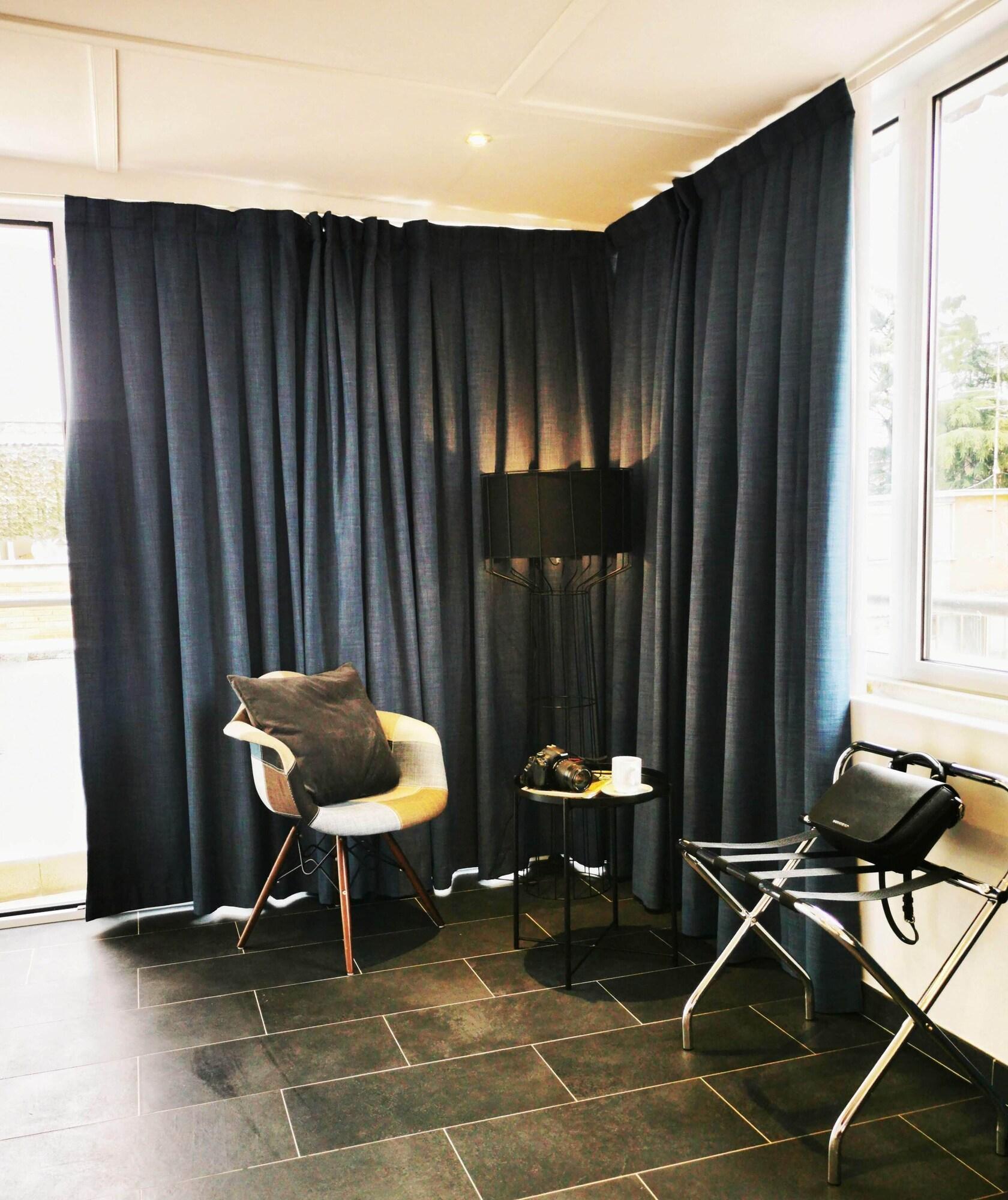 Family Room Connecting Room