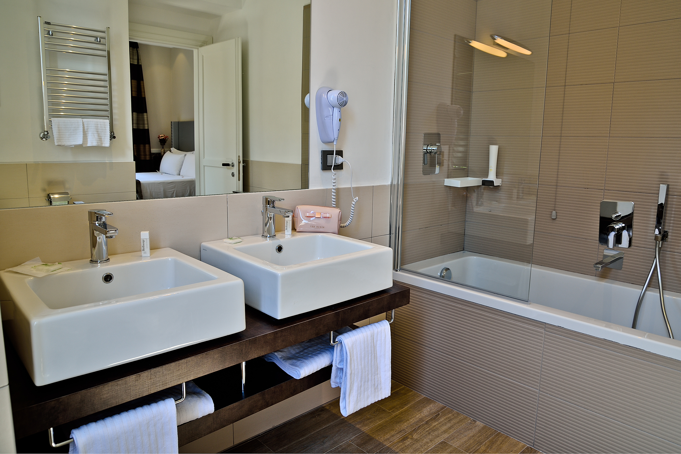 Double or Twin Standard