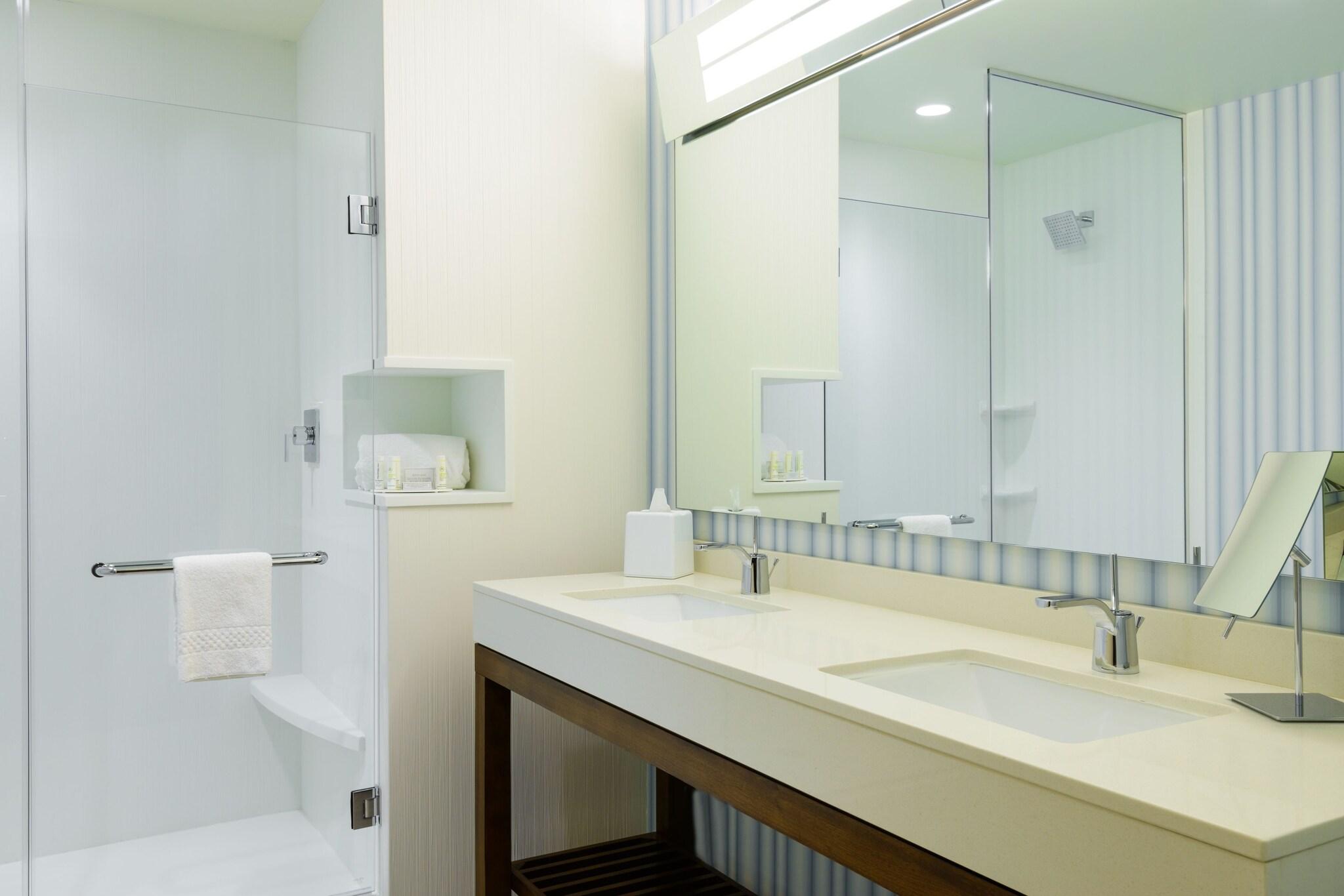 Studio King Size Bed